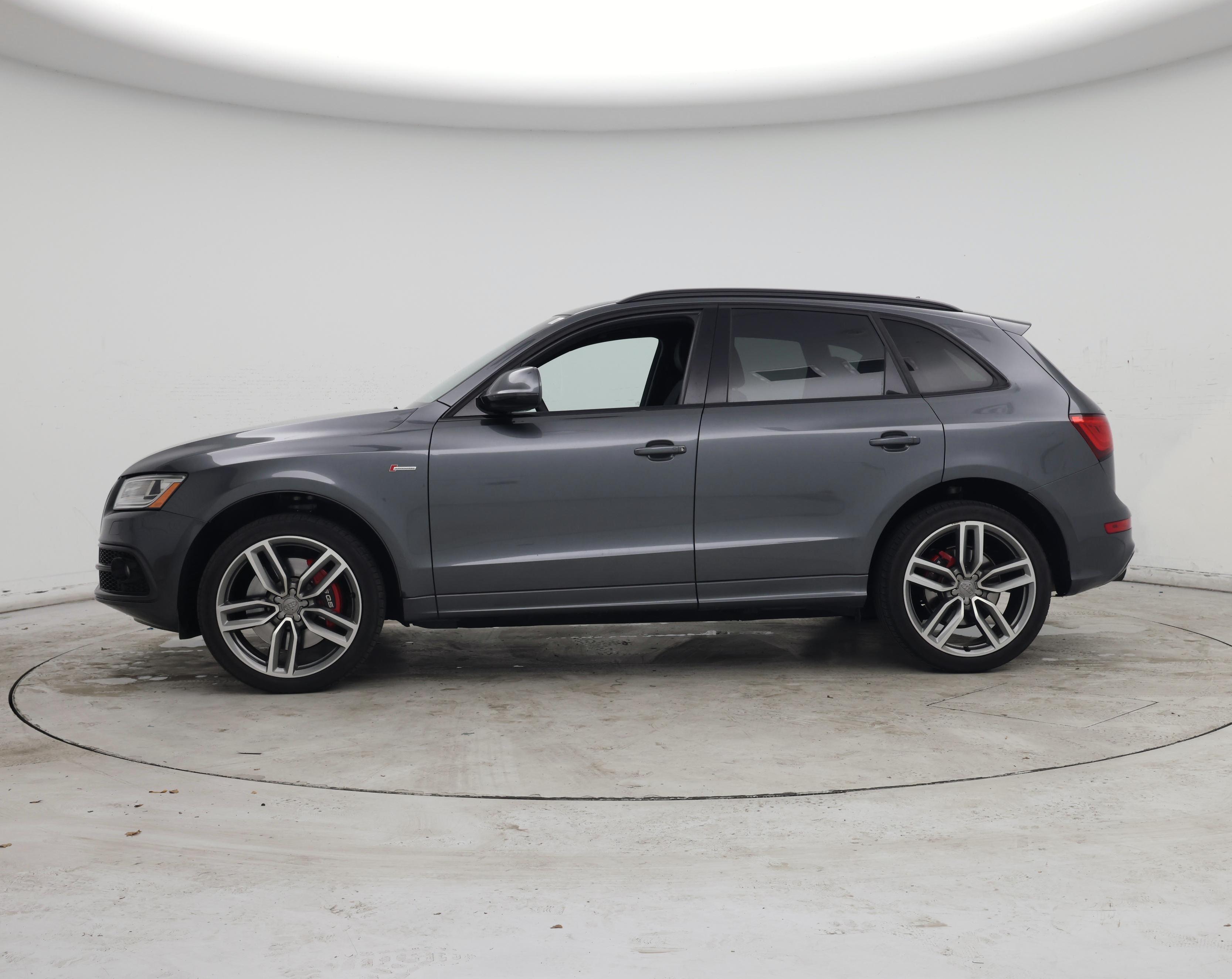 Thumbnail: 2016 Audi SQ5 - 3