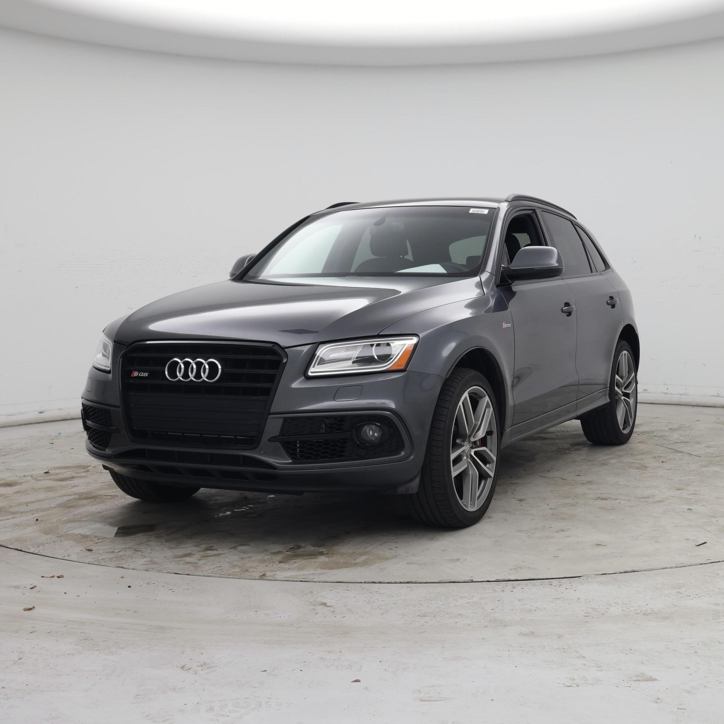Thumbnail: 2016 Audi SQ5 - 4