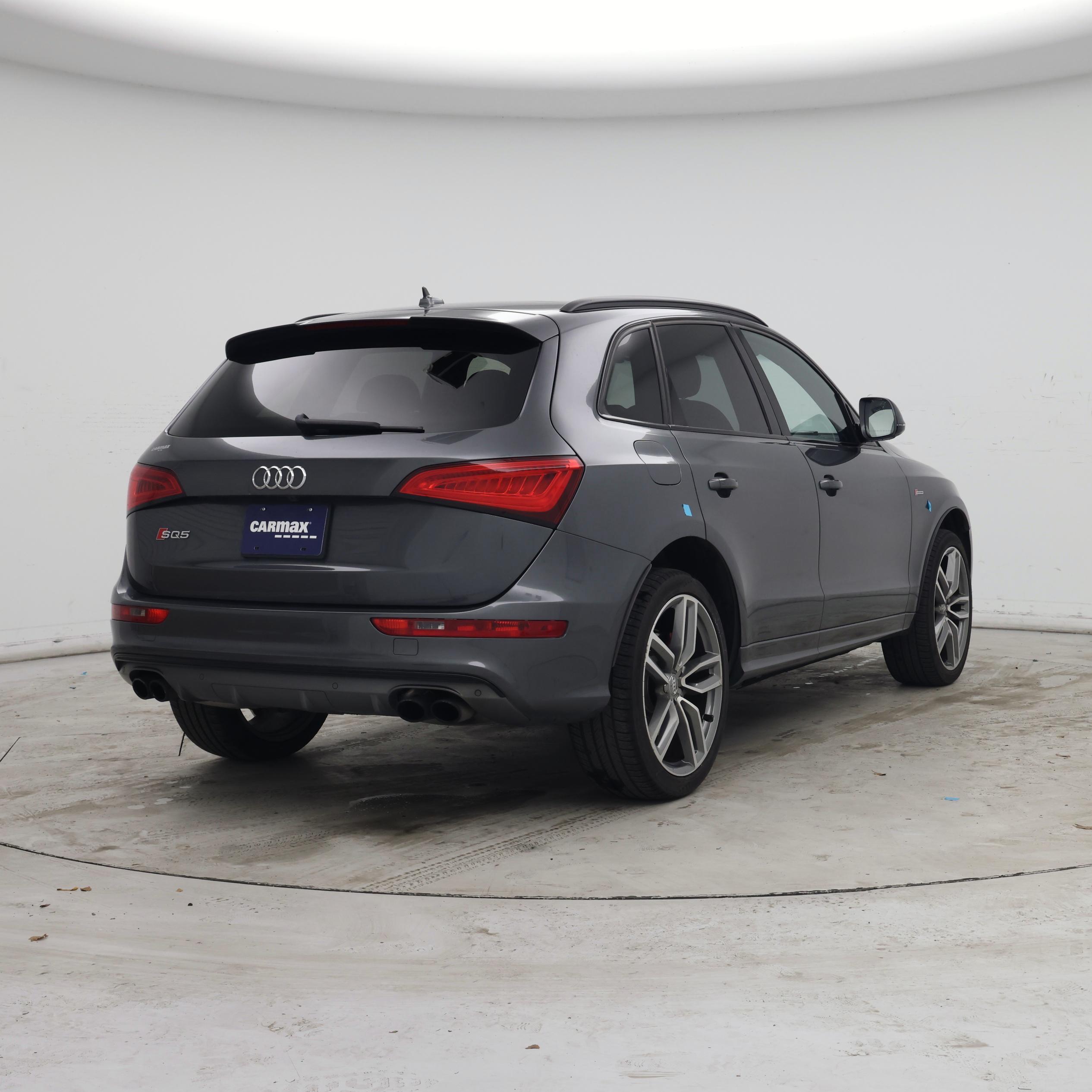 Thumbnail: 2016 Audi SQ5 - 8
