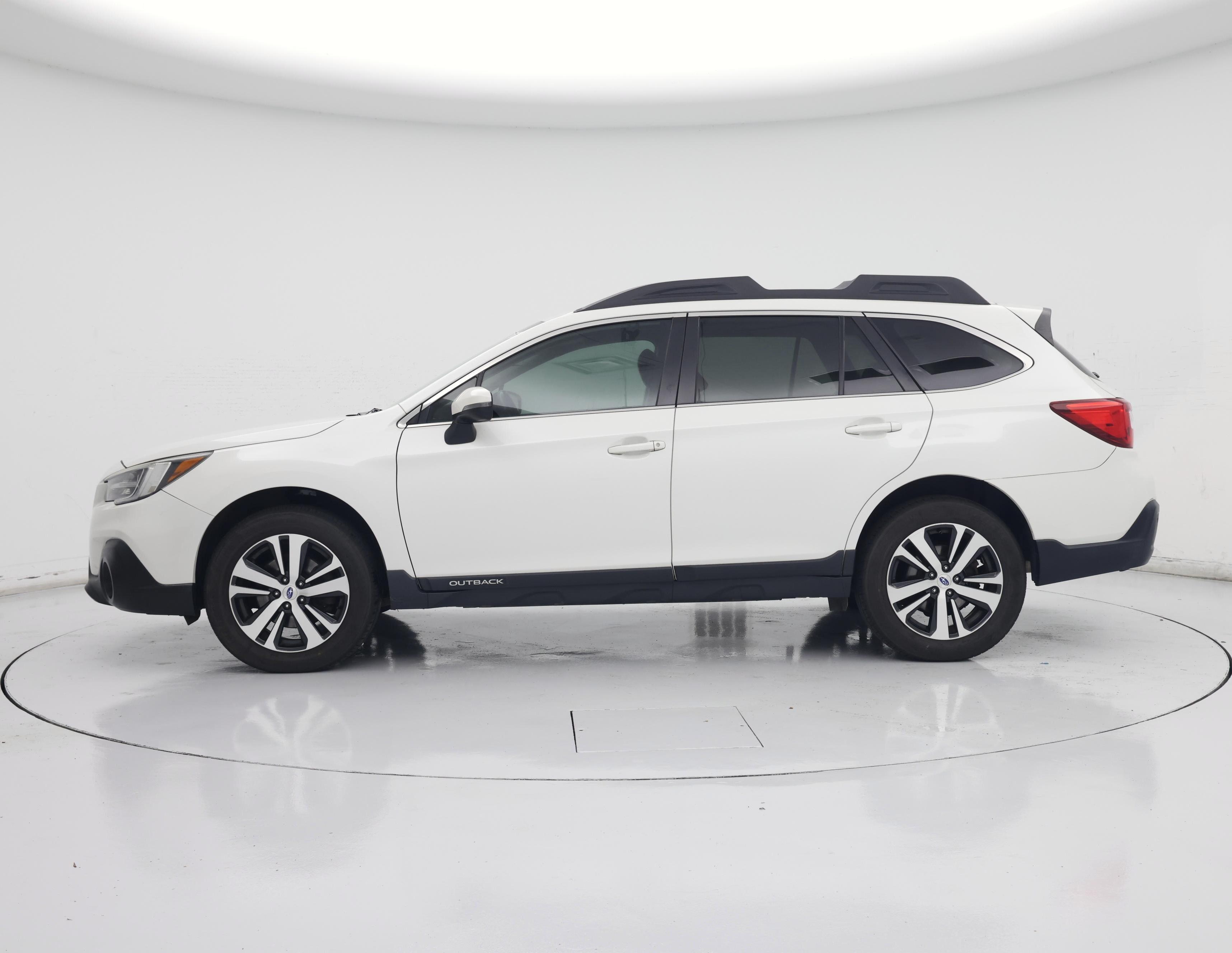 Thumbnail: 2019 Subaru Outback - 3