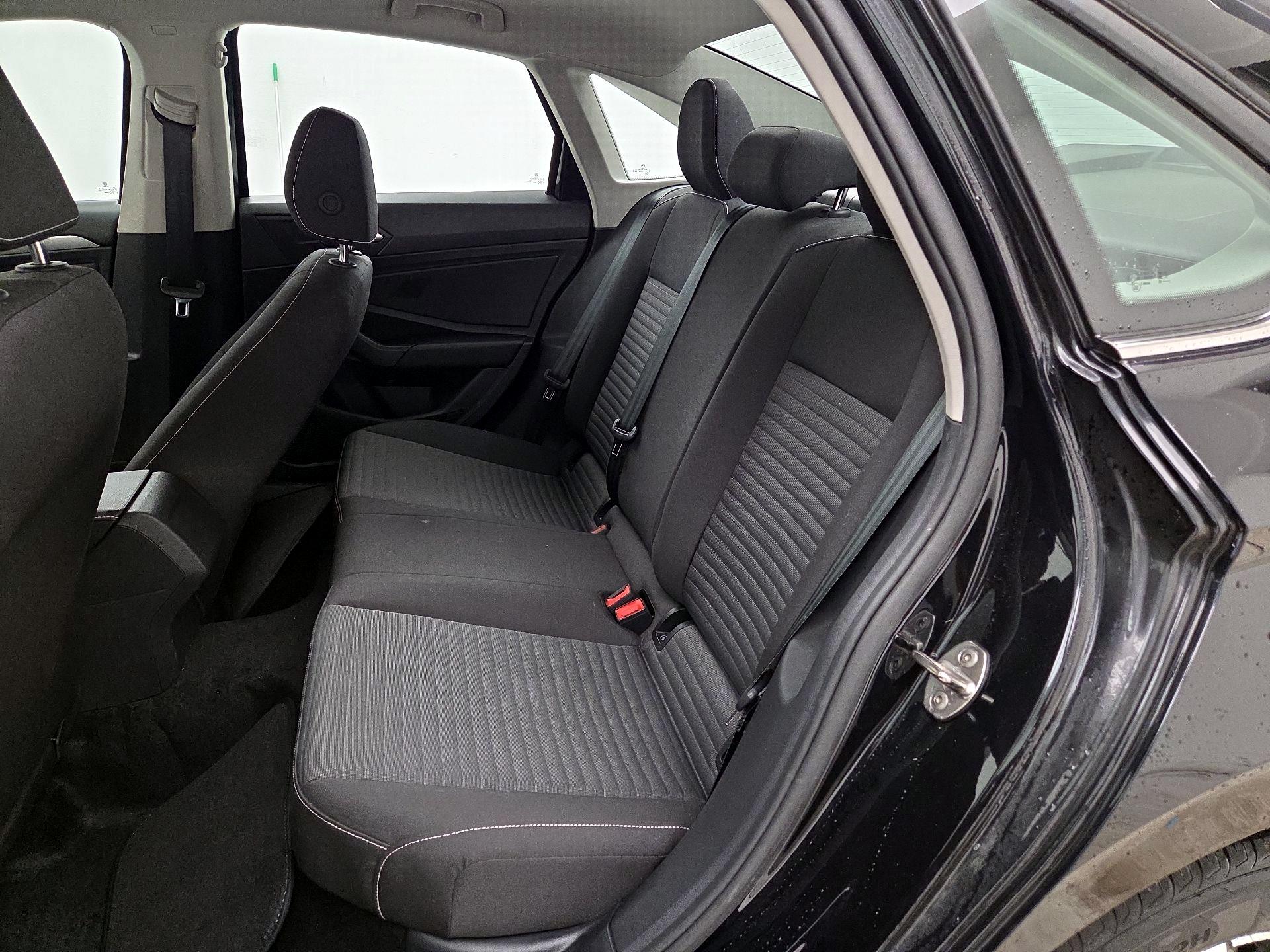 Thumbnail: 2024 Volkswagen Jetta - 19