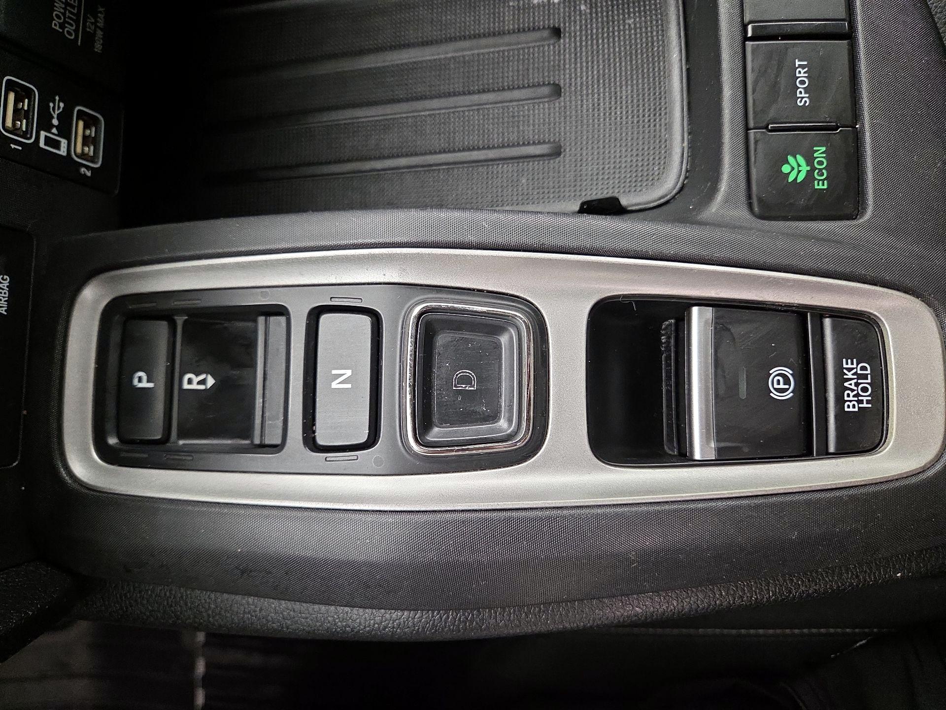 Thumbnail: 2019 Honda Insight - 17