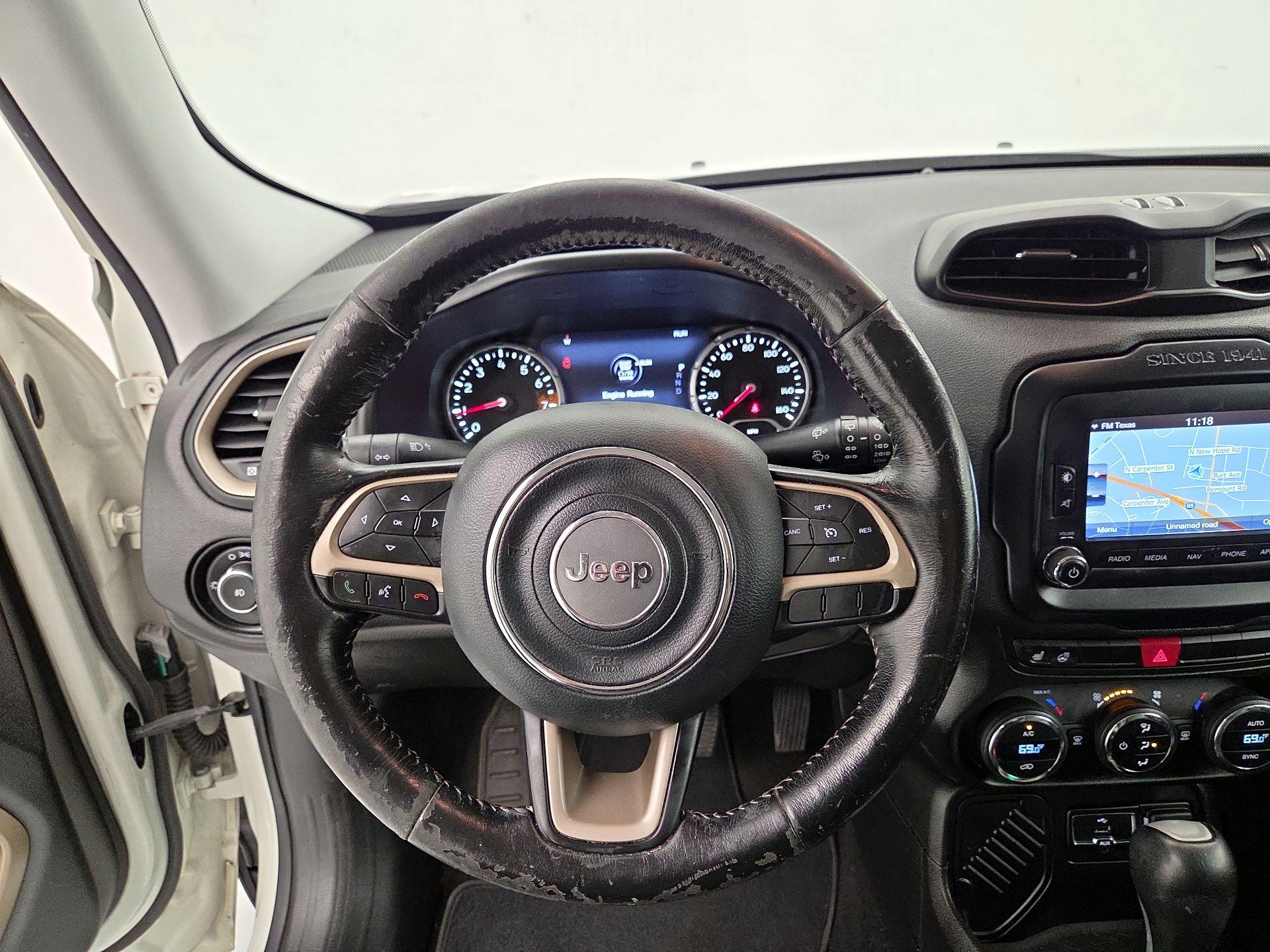 Thumbnail: 2016 Jeep Renegade - 10