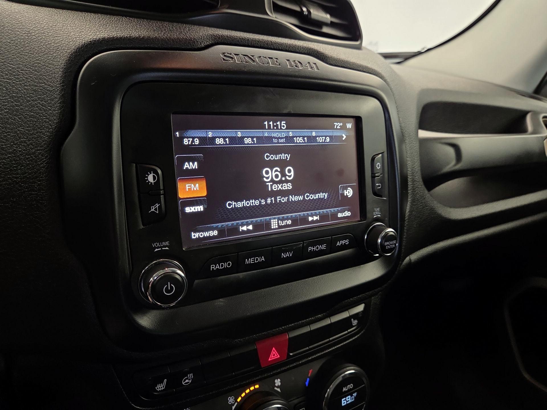 Thumbnail: 2016 Jeep Renegade - 16