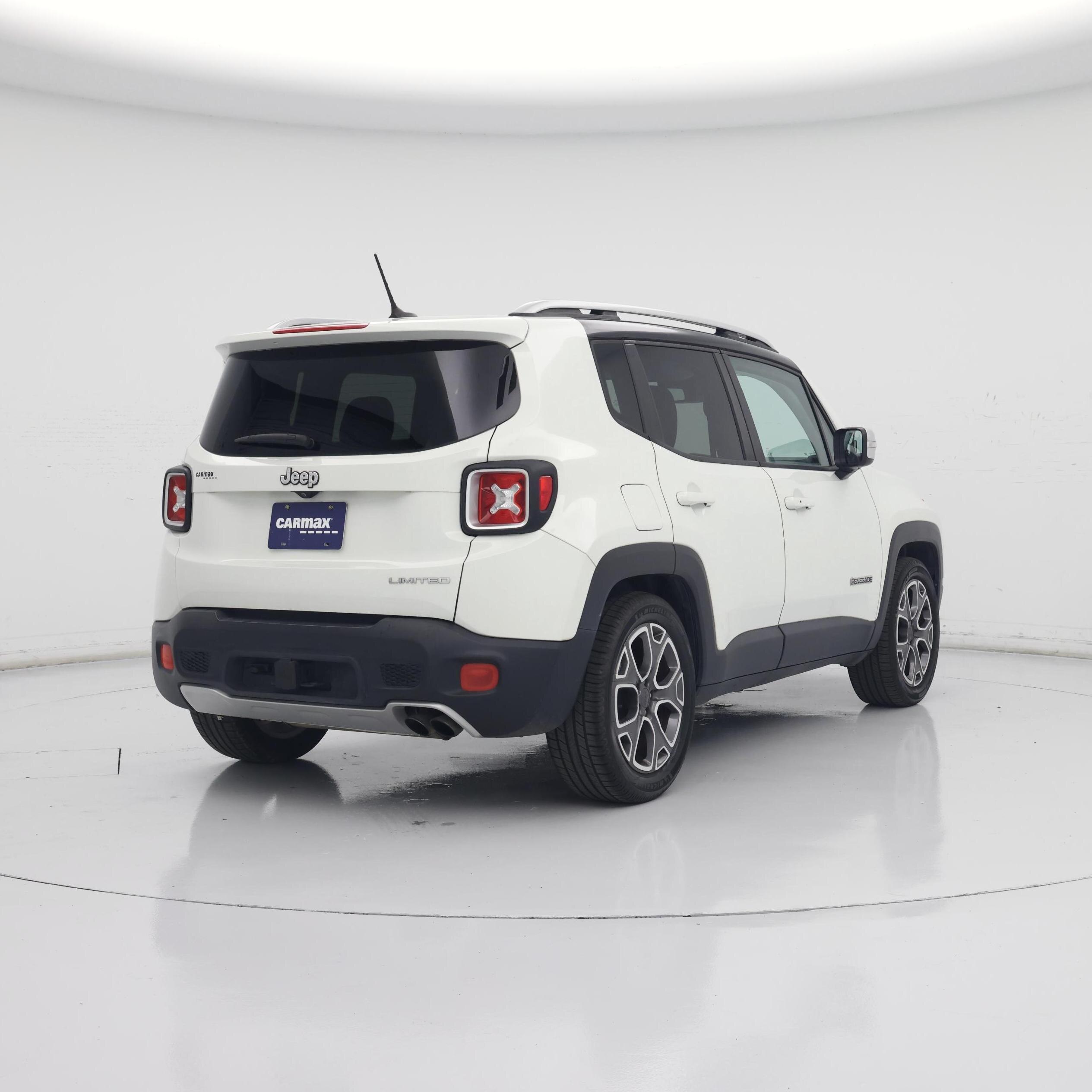 Thumbnail: 2016 Jeep Renegade - 8