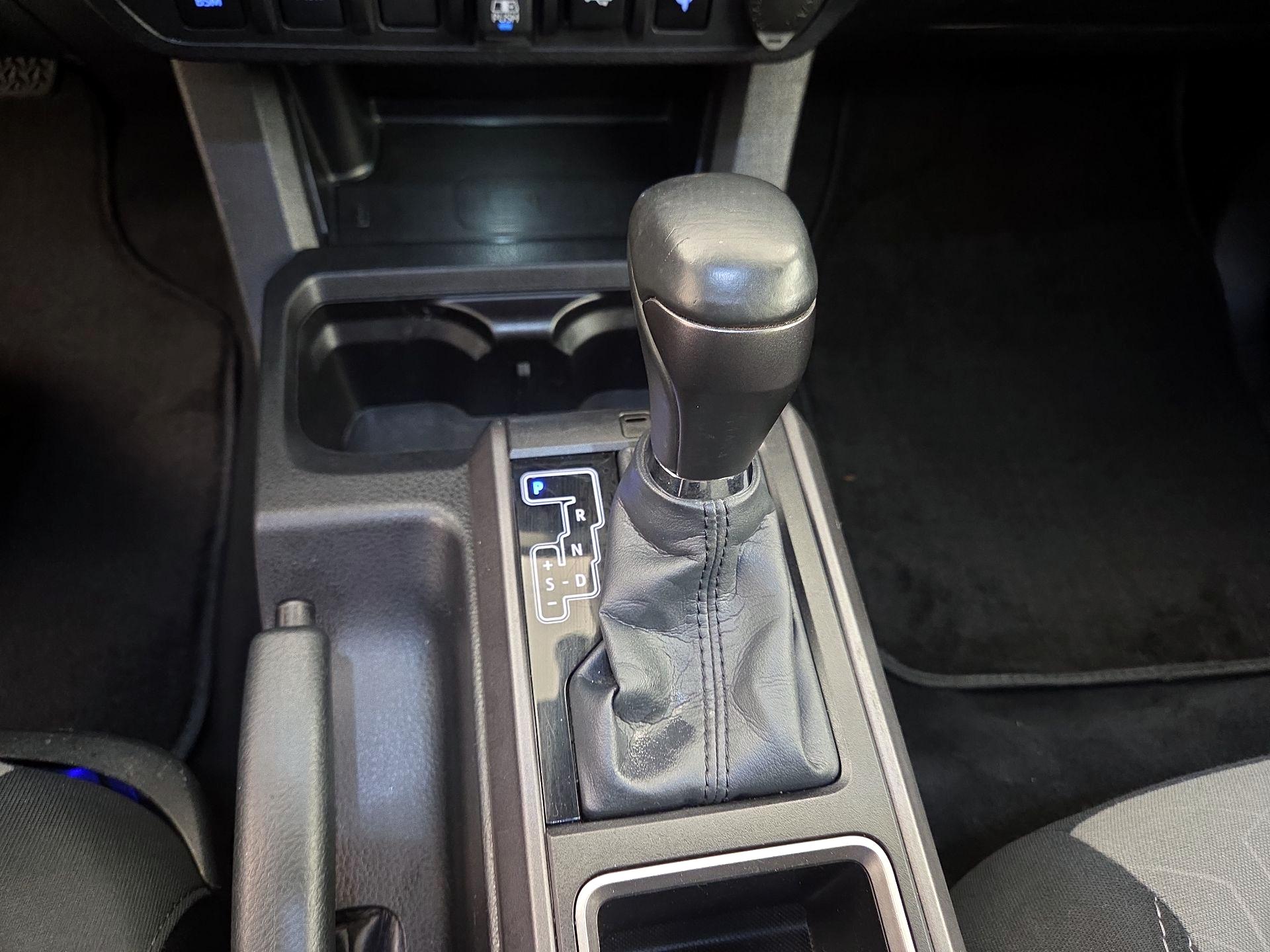 Thumbnail: 2023 Toyota Tacoma - 17