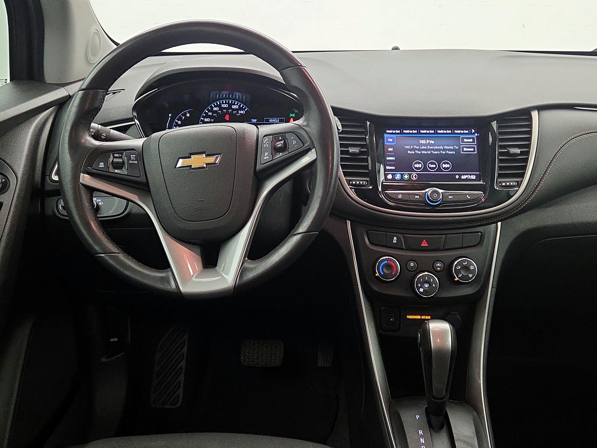 Thumbnail: 2020 Chevrolet Trax - 10