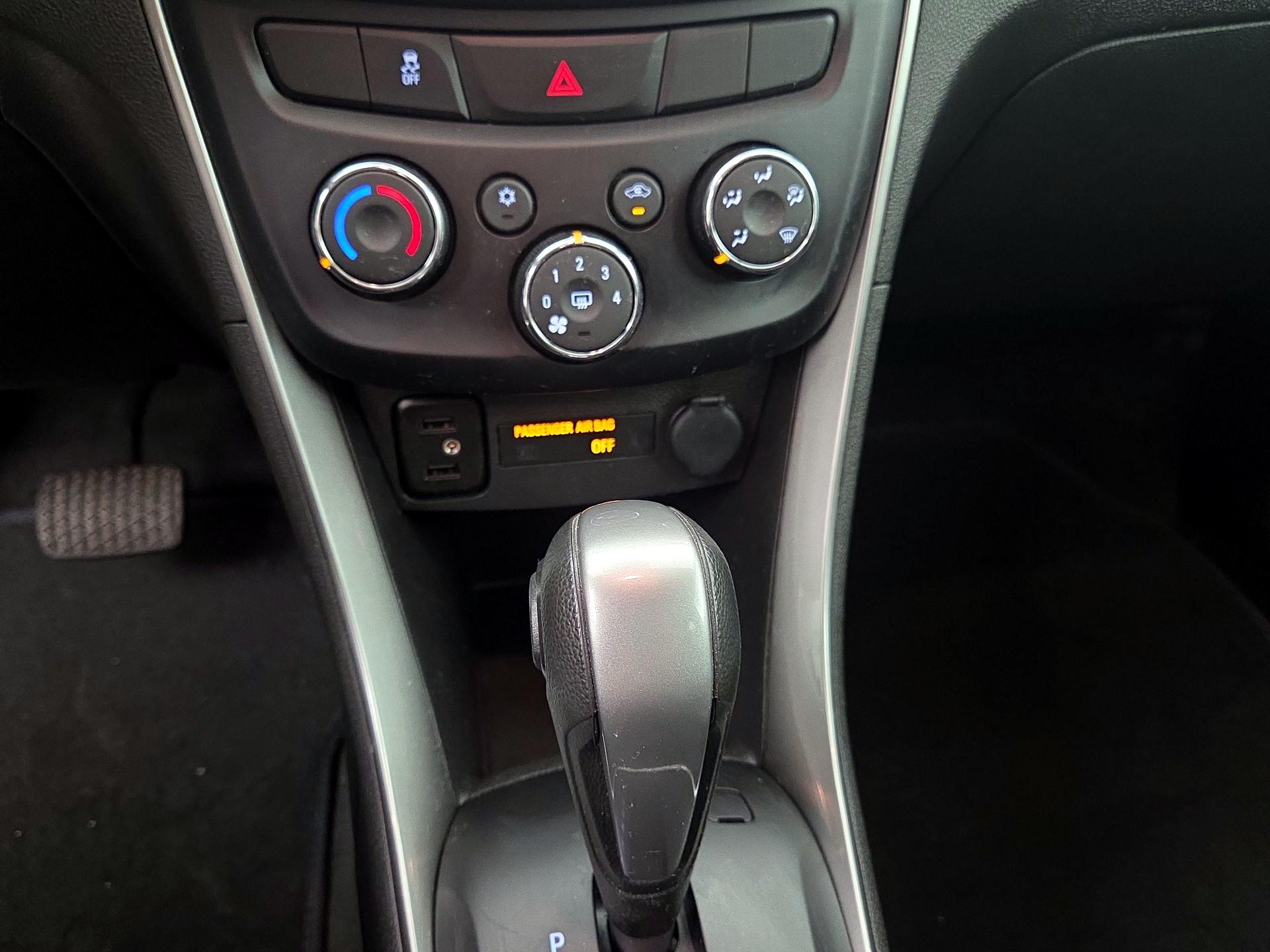 Thumbnail: 2020 Chevrolet Trax - 16