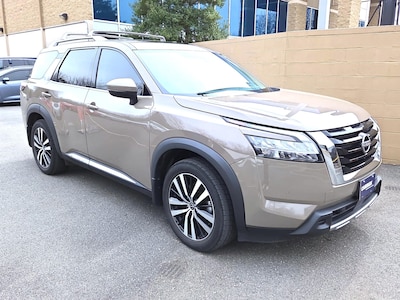 2023 Nissan Pathfinder Platinum