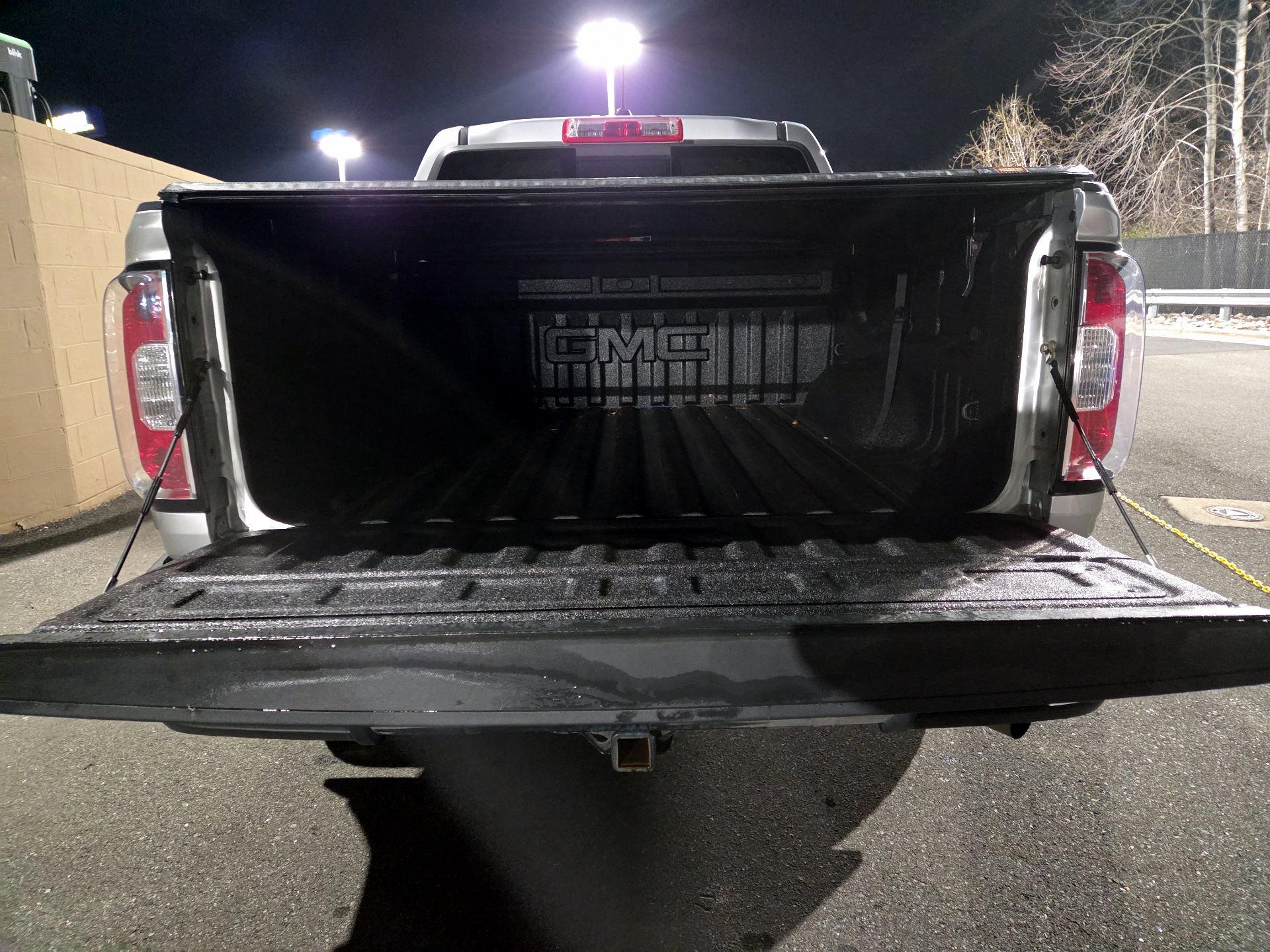 Thumbnail: 2016 GMC Canyon - 17