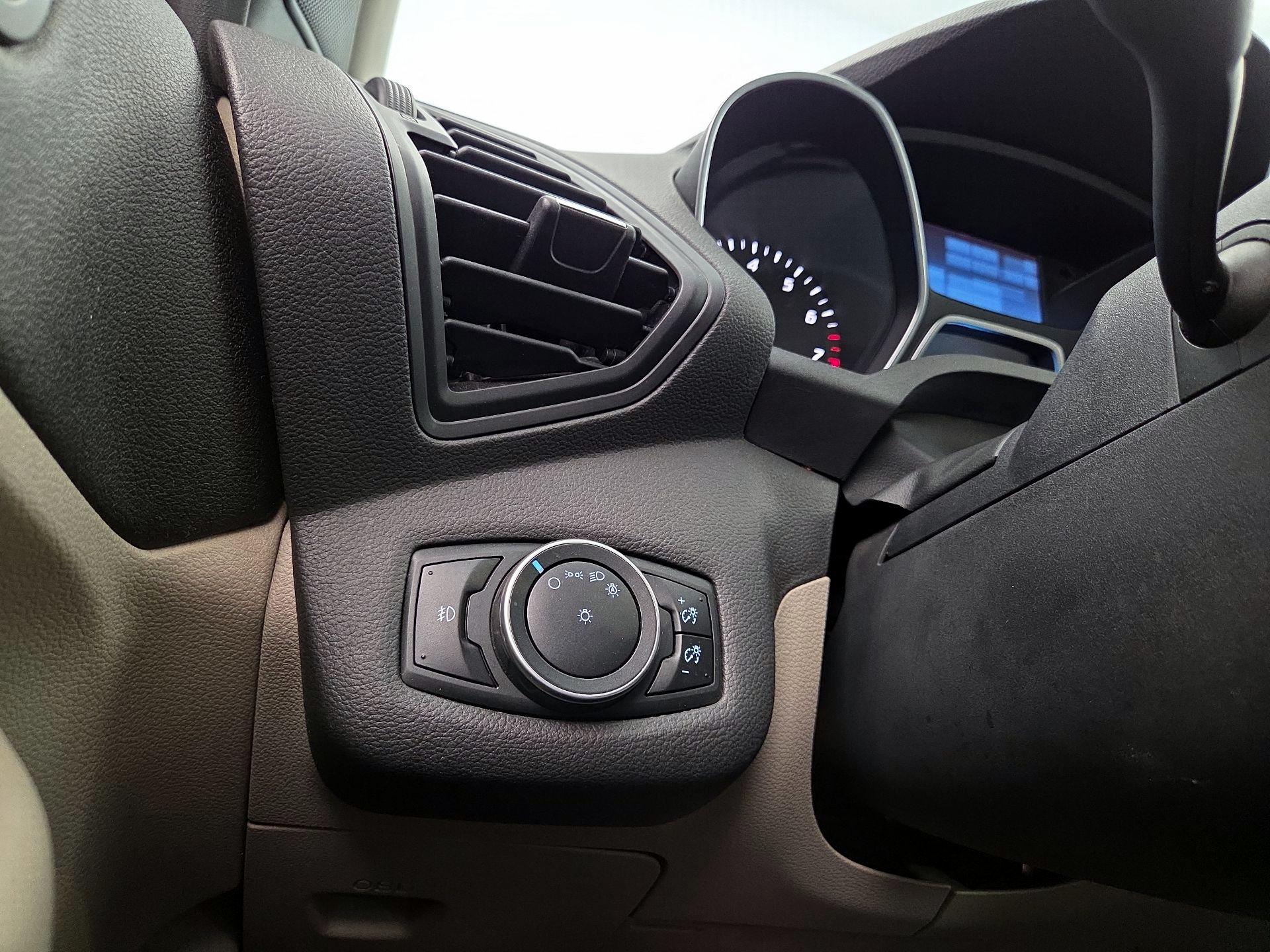 Thumbnail: 2015 Ford Escape - 13