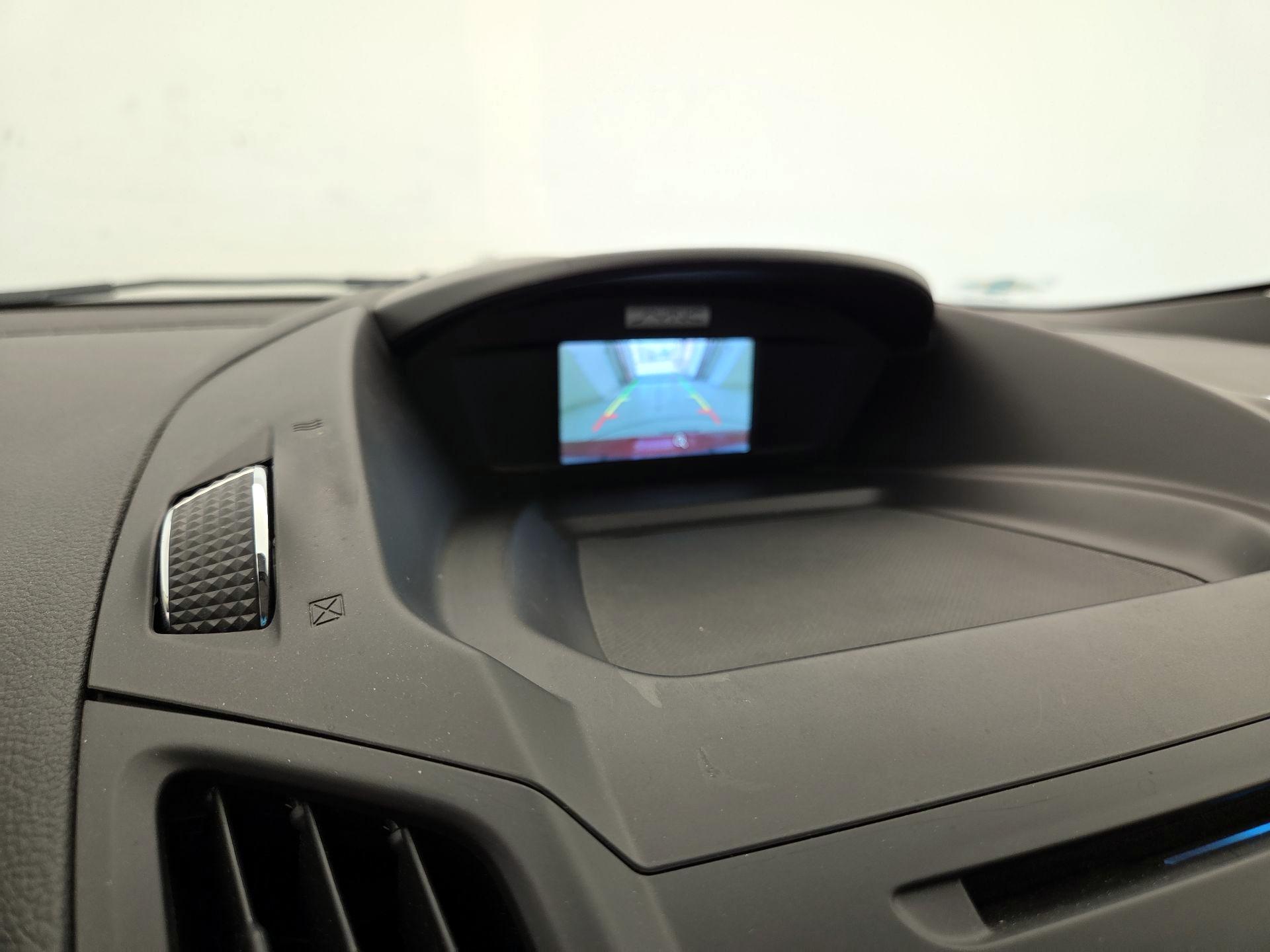 Thumbnail: 2015 Ford Escape - 14