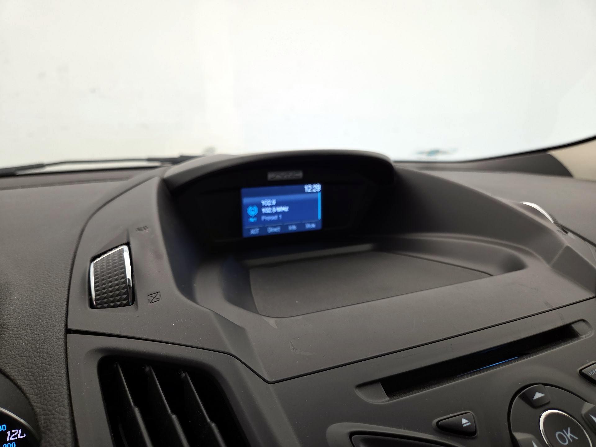 Thumbnail: 2015 Ford Escape - 15