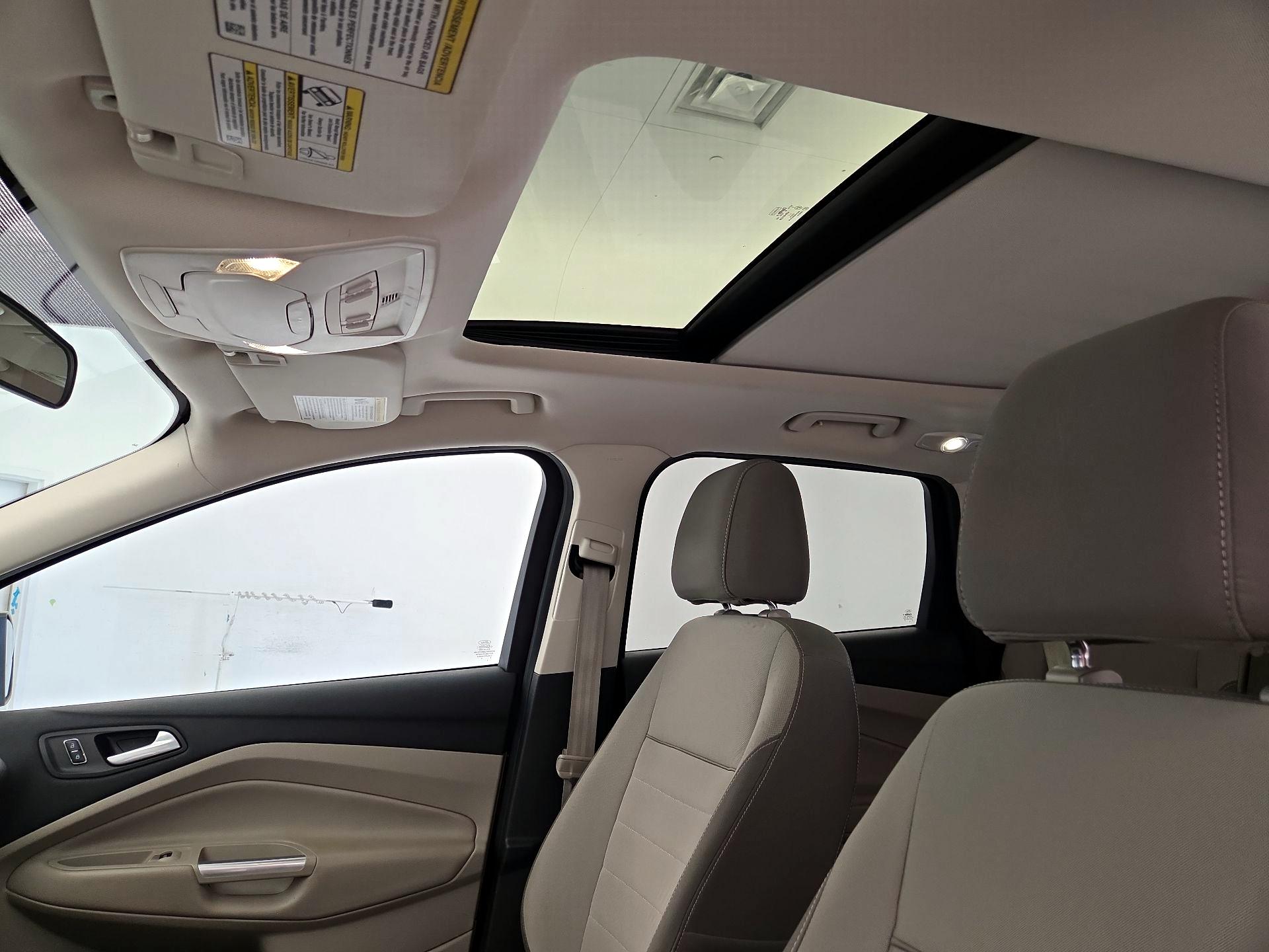 Thumbnail: 2015 Ford Escape - 19