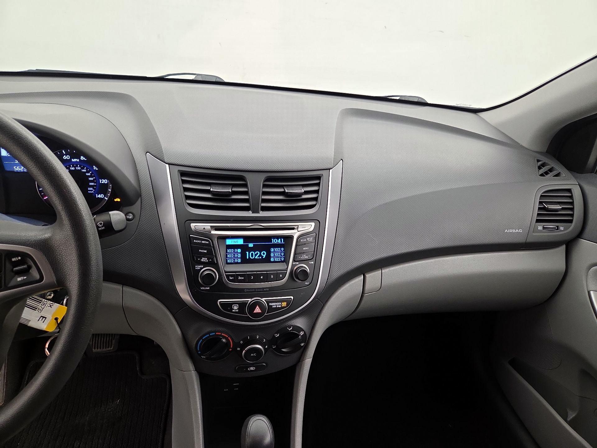 Thumbnail: 2015 Hyundai Accent - 9