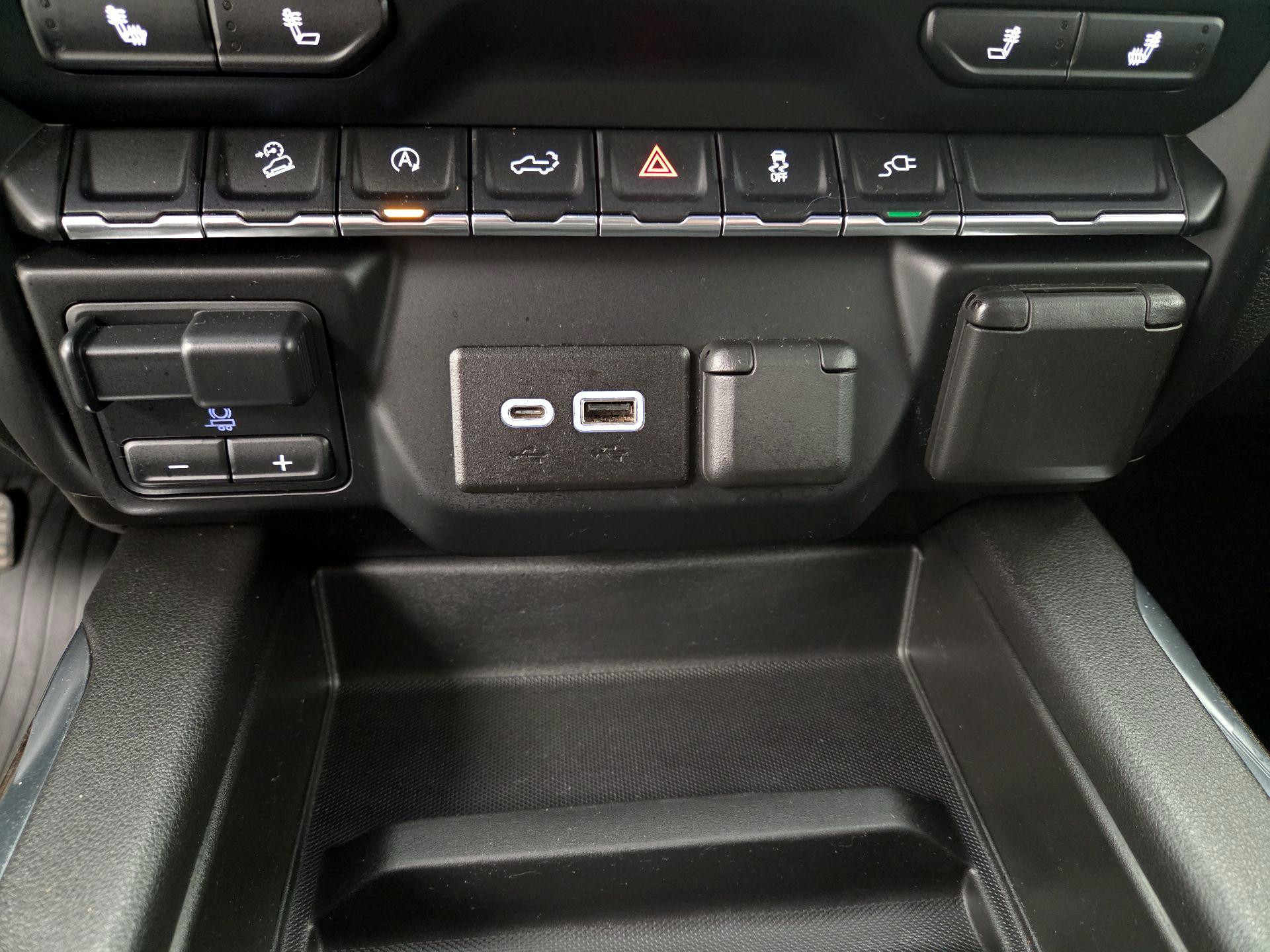 Thumbnail: 2020 Chevrolet Silverado 1500 - 18