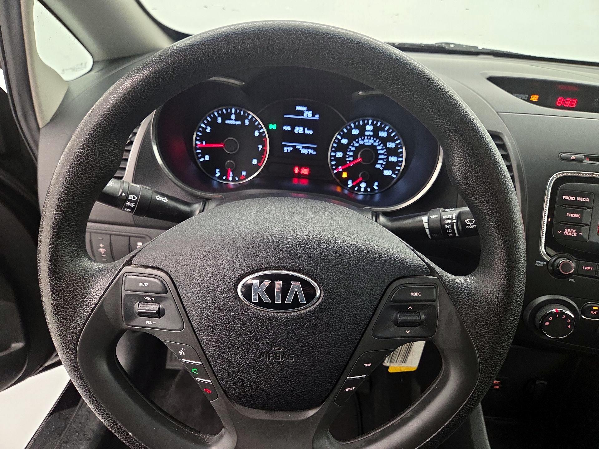 Thumbnail: 2017 Kia Forte - 10