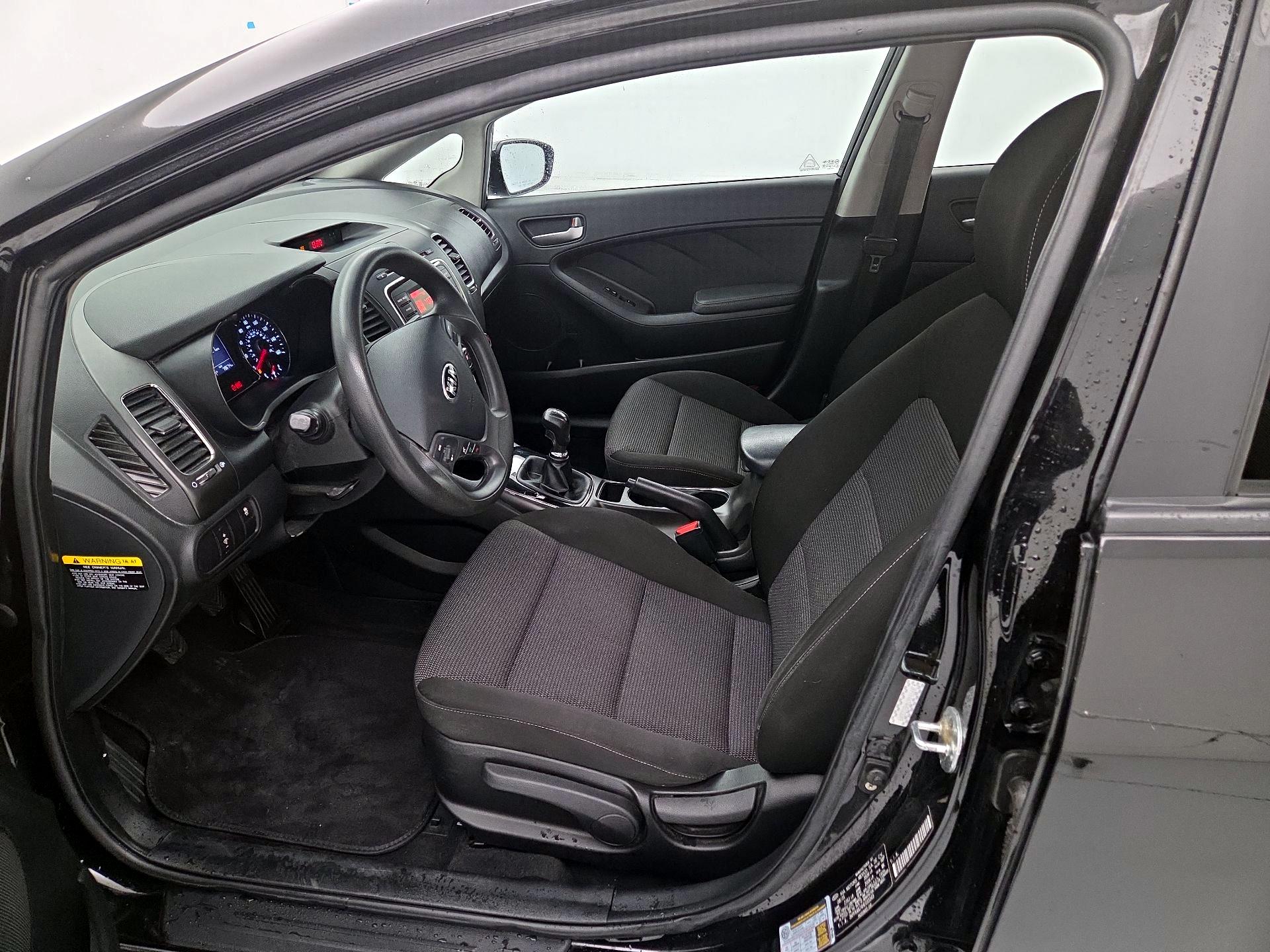 Thumbnail: 2017 Kia Forte - 11