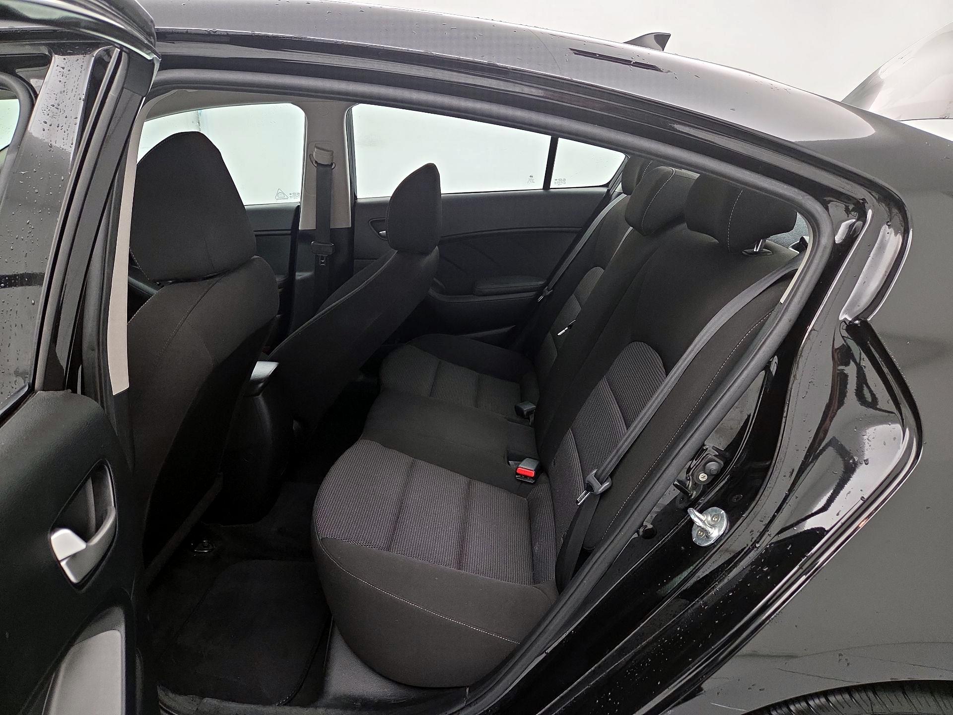 Thumbnail: 2017 Kia Forte - 18