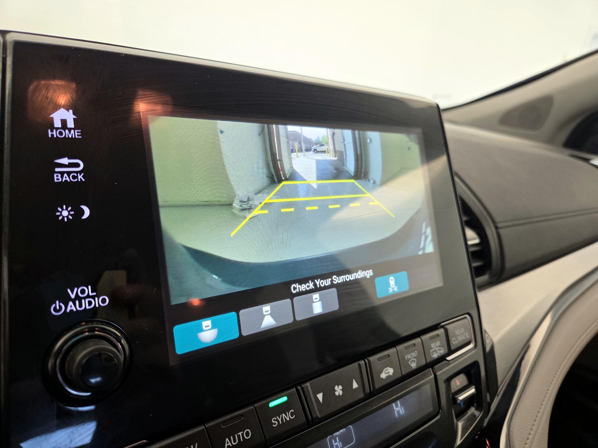 Thumbnail: 2021 Honda Odyssey - 14