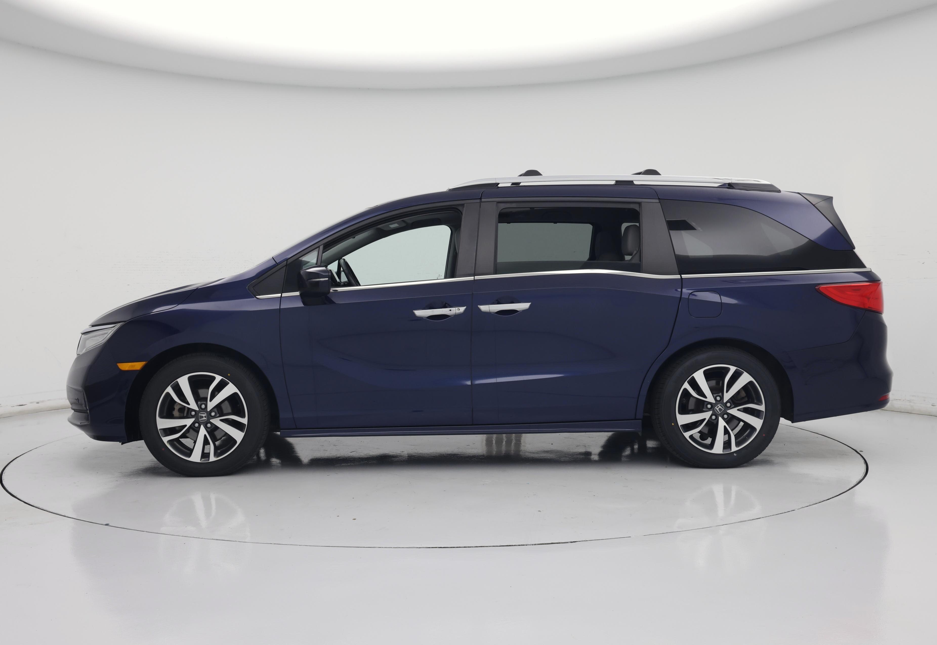 Thumbnail: 2021 Honda Odyssey - 3