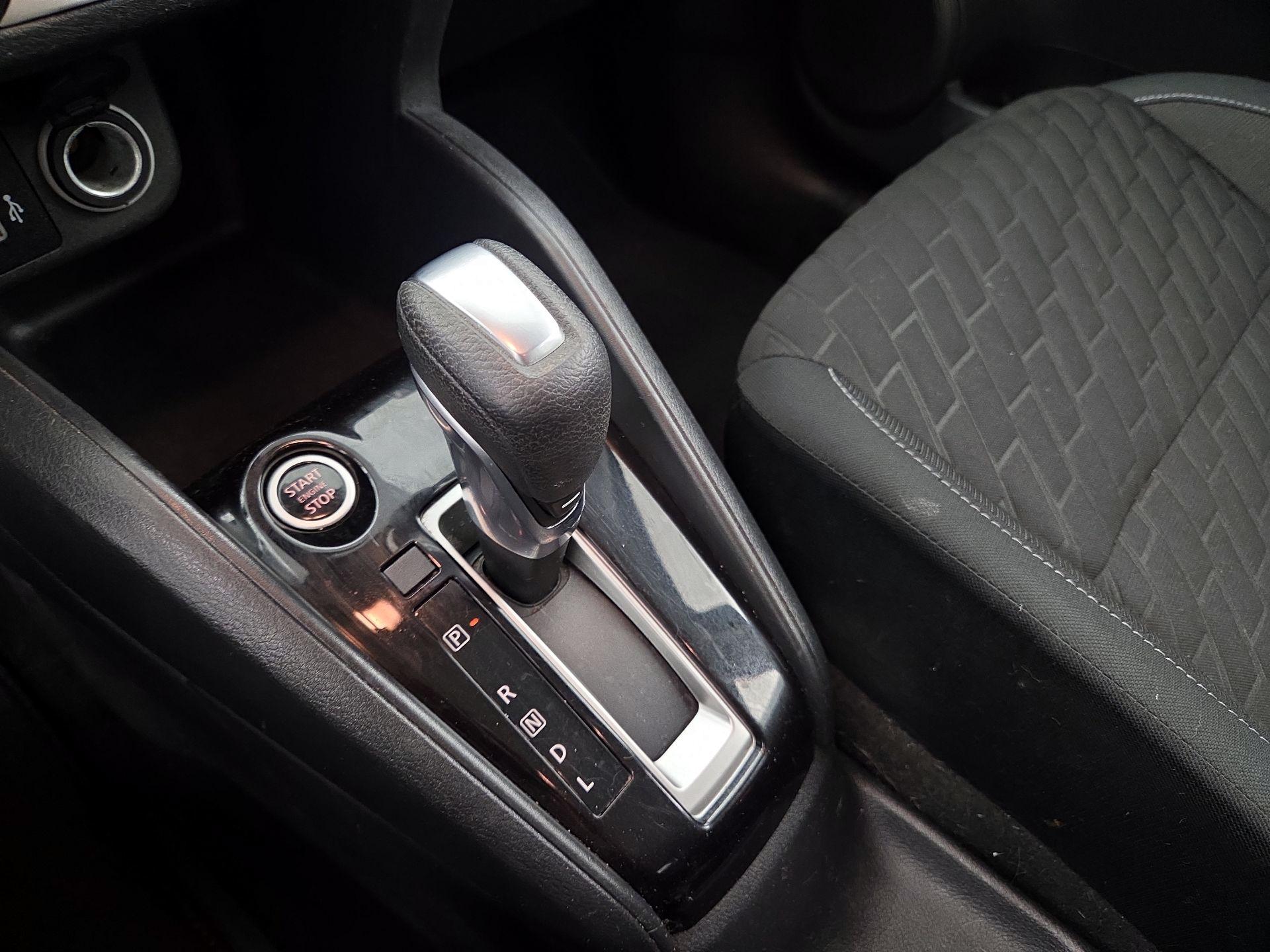 Thumbnail: 2021 Nissan Kicks - 17