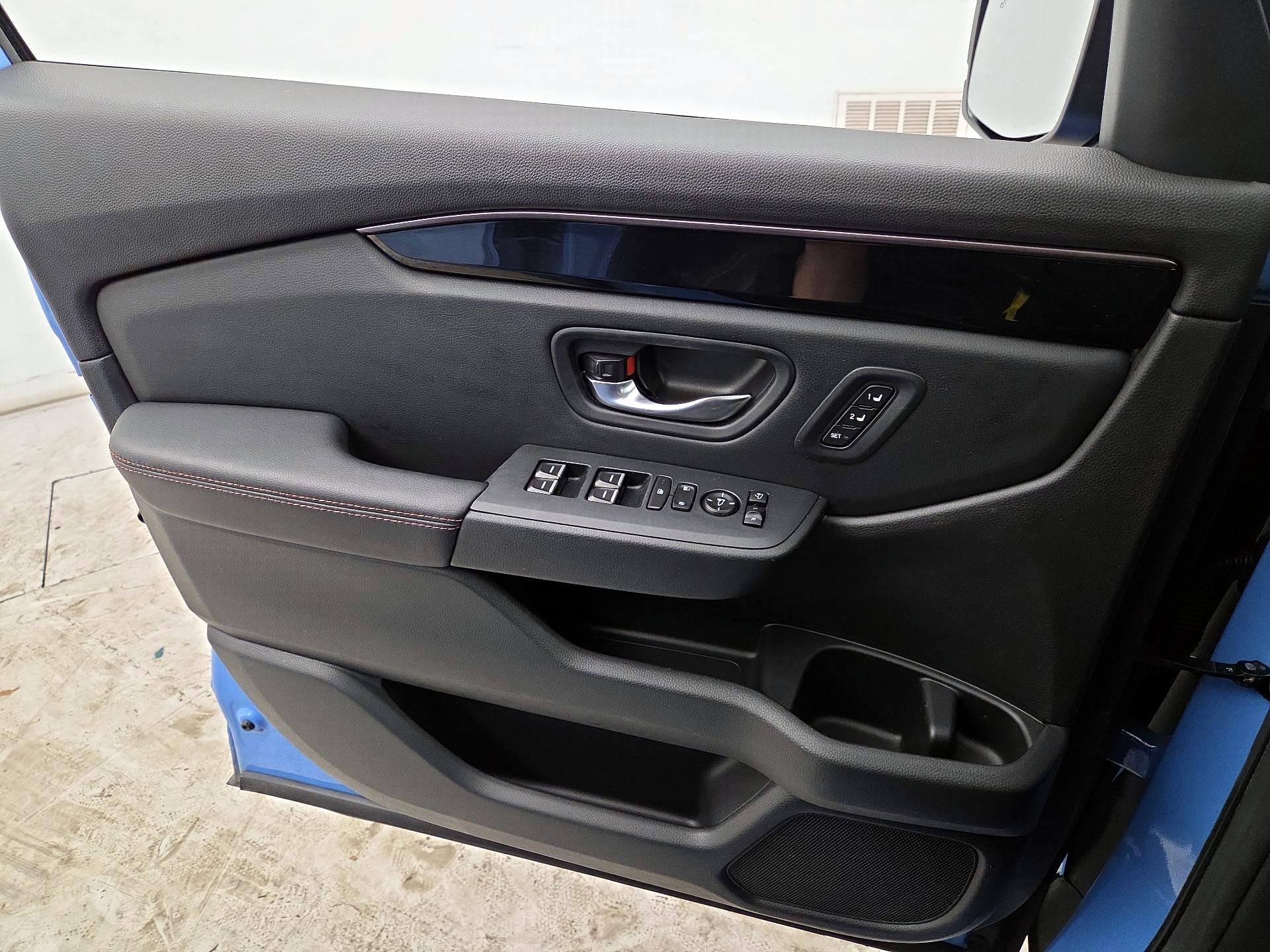 Thumbnail: 2024 Honda Pilot - 12