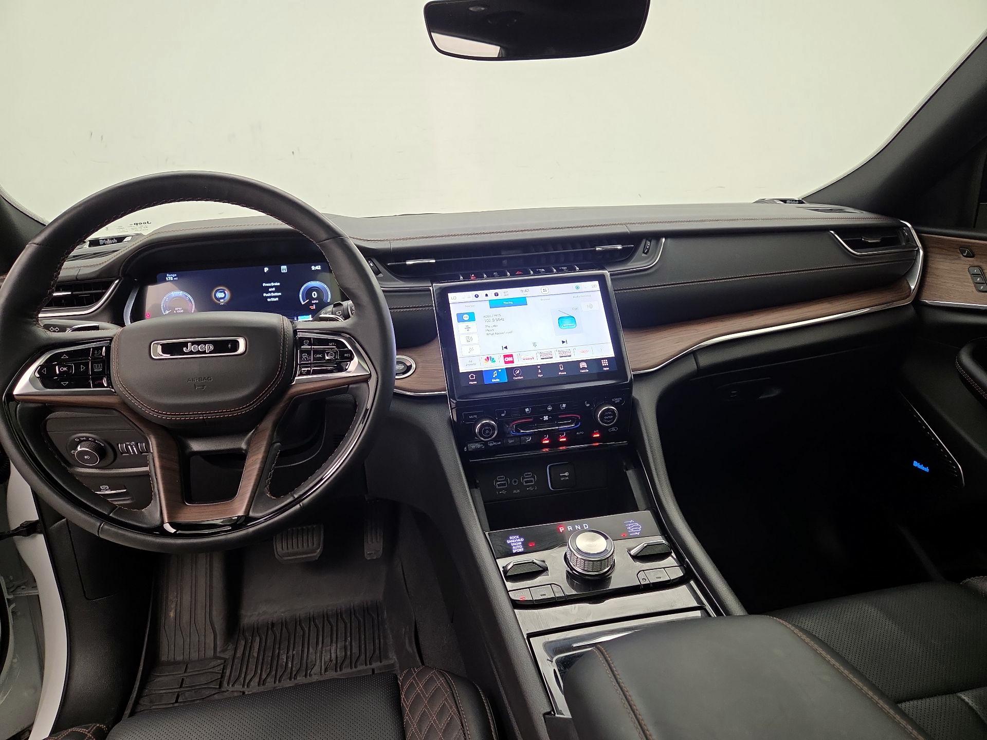 Thumbnail: 2023 Jeep Grand Cherokee L - 9