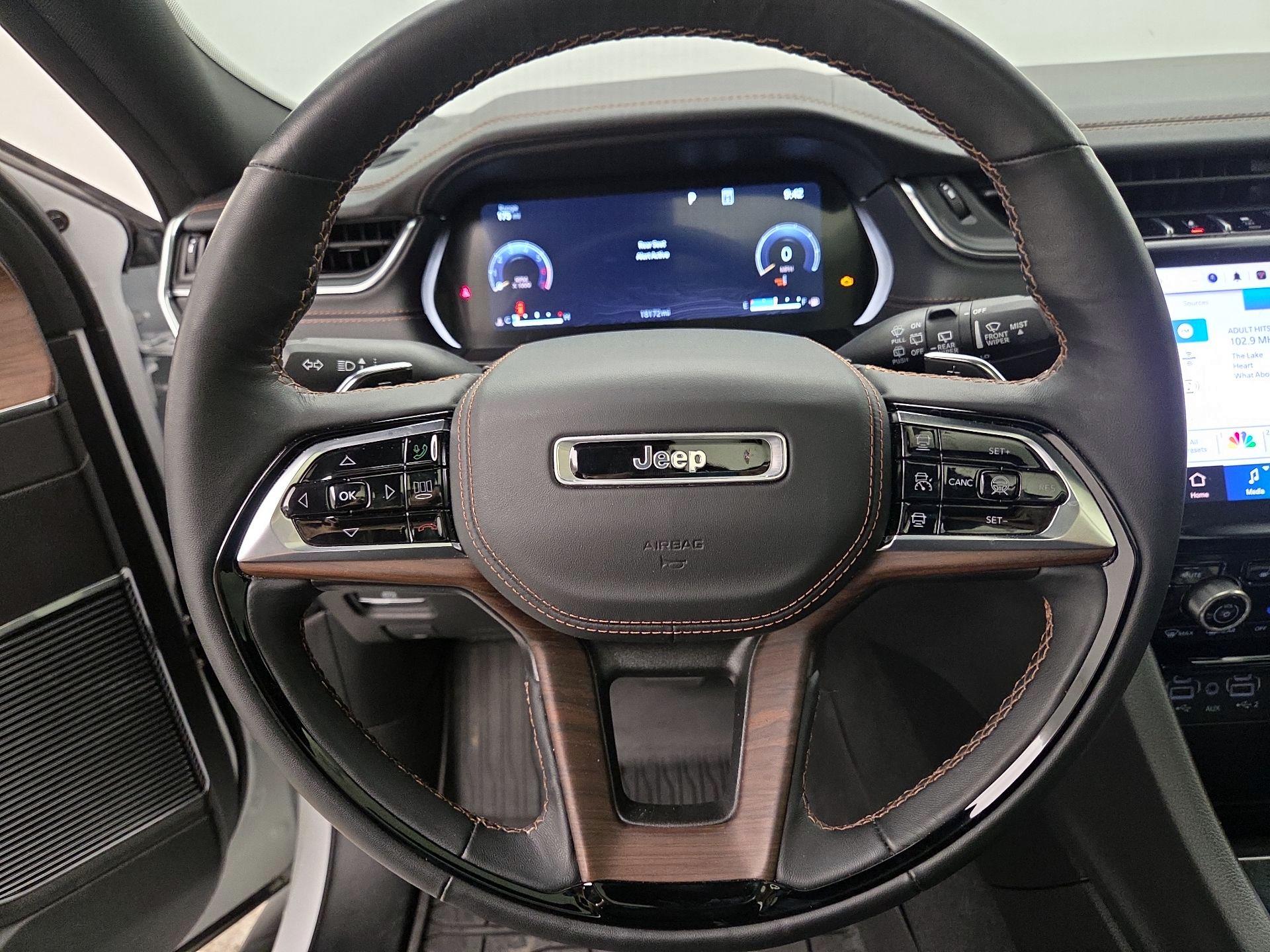 Thumbnail: 2023 Jeep Grand Cherokee L - 10