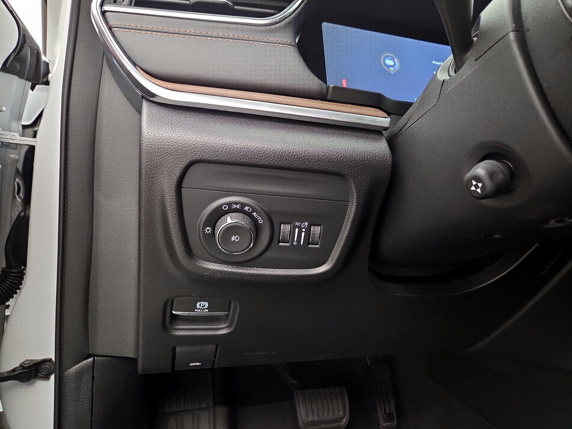 Thumbnail: 2023 Jeep Grand Cherokee L - 13