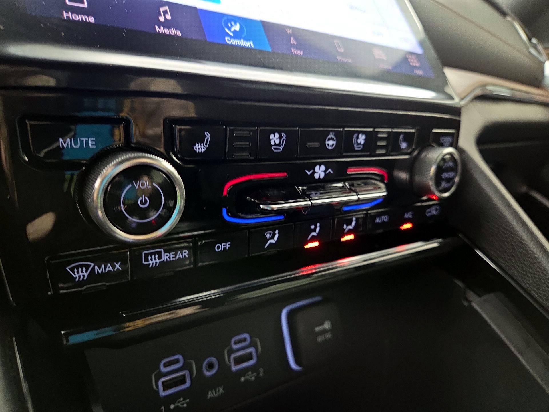 Thumbnail: 2023 Jeep Grand Cherokee L - 16