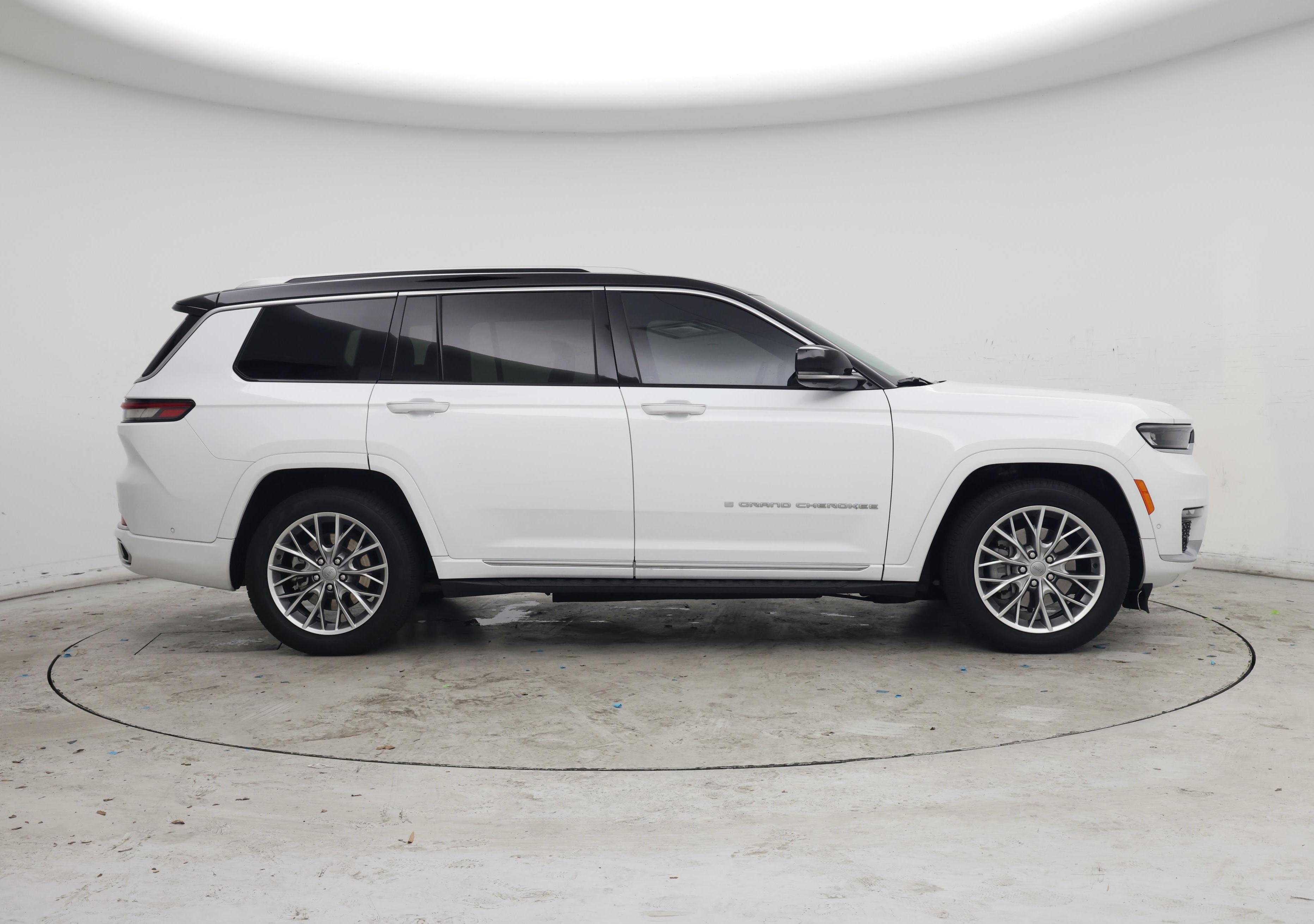 Thumbnail: 2023 Jeep Grand Cherokee L - 7