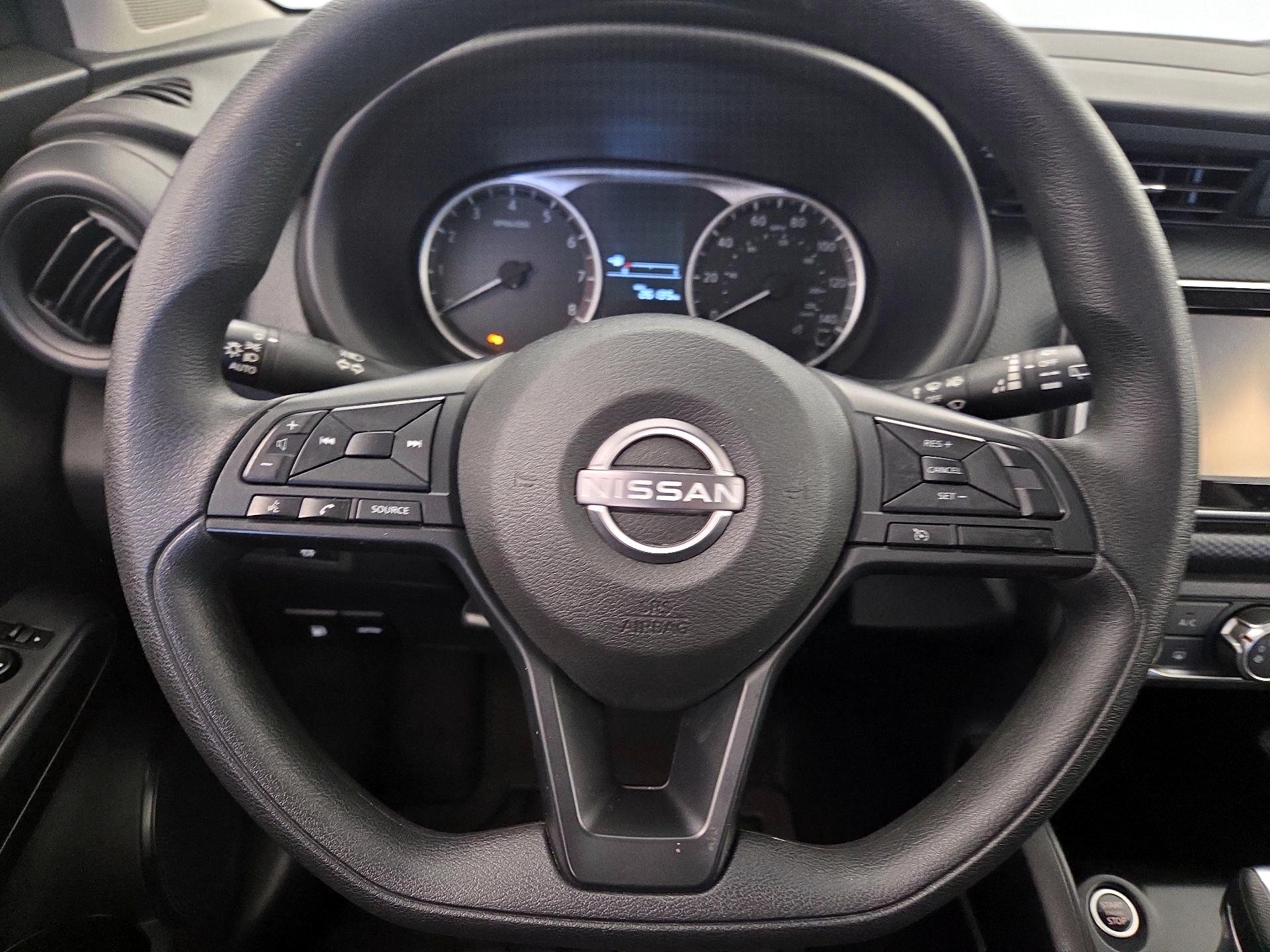 Thumbnail: 2023 Nissan Kicks - 10