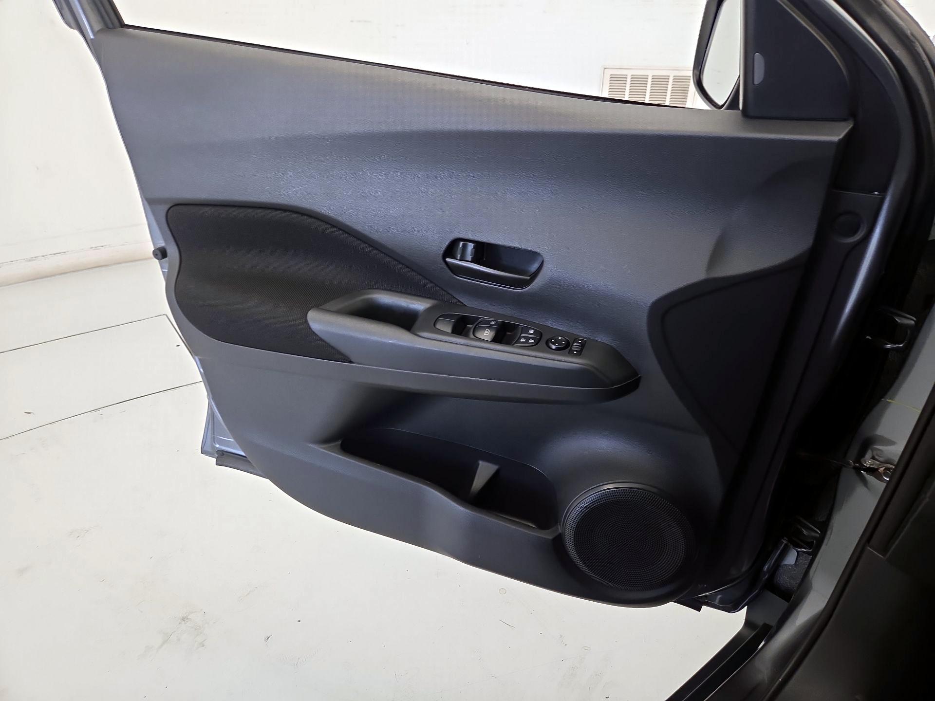 Thumbnail: 2023 Nissan Kicks - 12