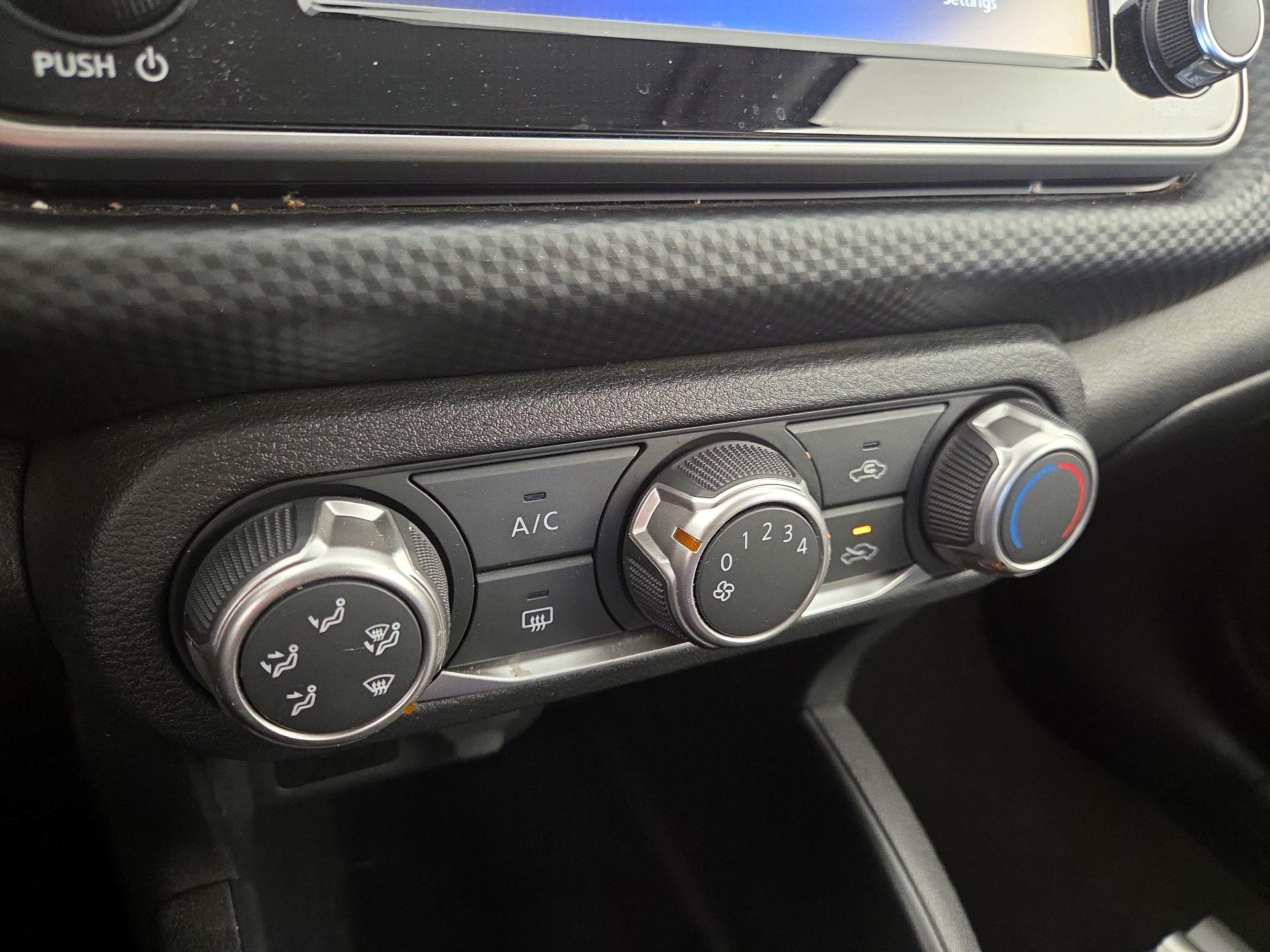 Thumbnail: 2023 Nissan Kicks - 16