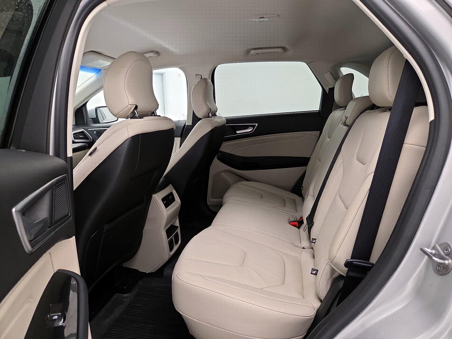 Thumbnail: 2019 Ford Edge - 19