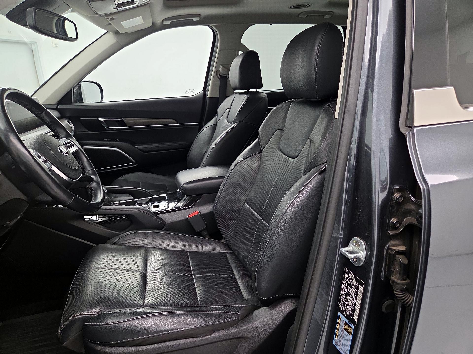 Thumbnail: 2020 Kia Telluride - 11