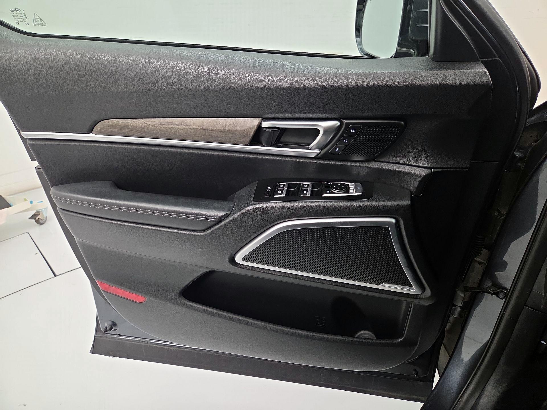 Thumbnail: 2020 Kia Telluride - 12