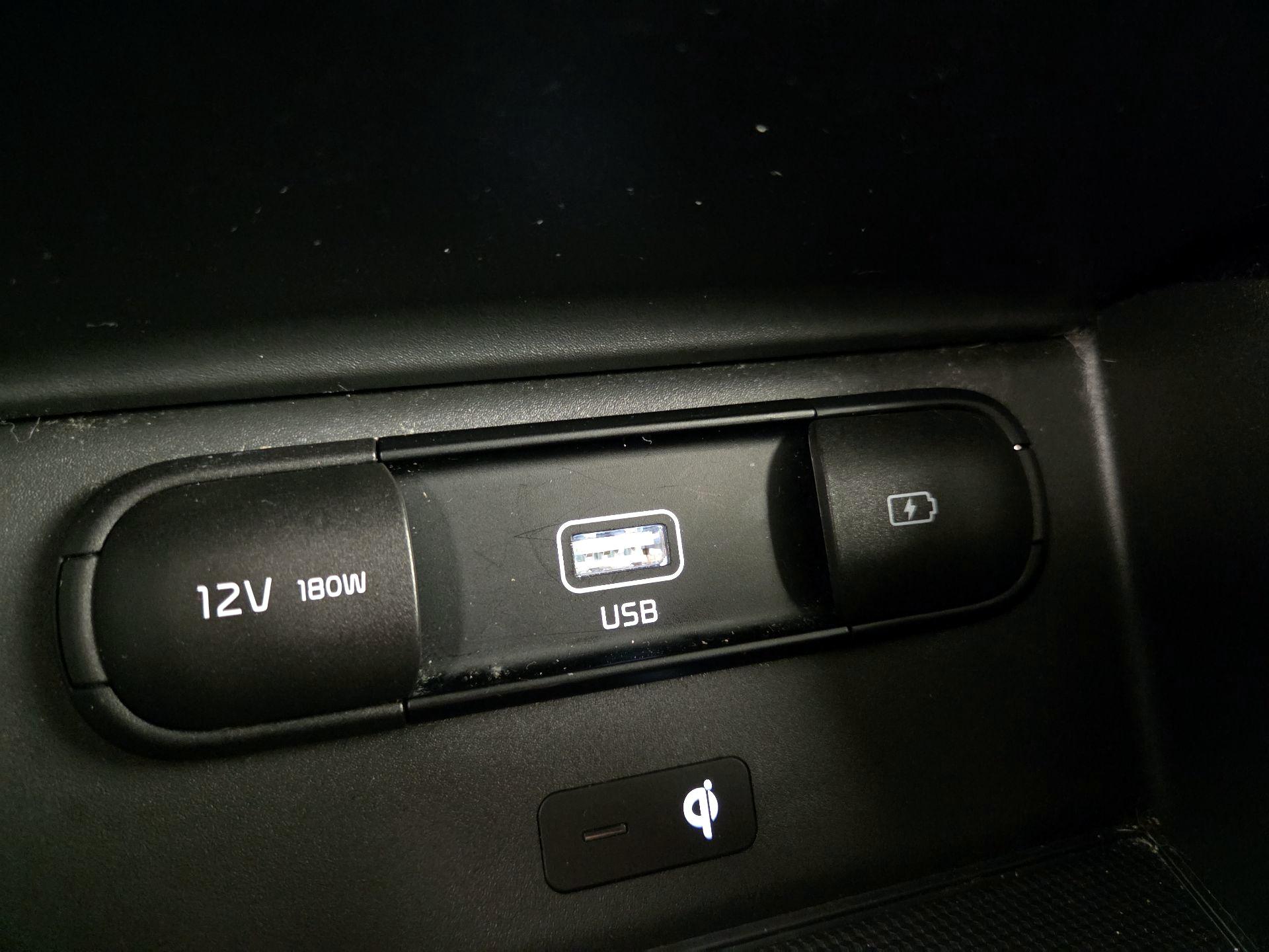 Thumbnail: 2020 Kia Telluride - 19