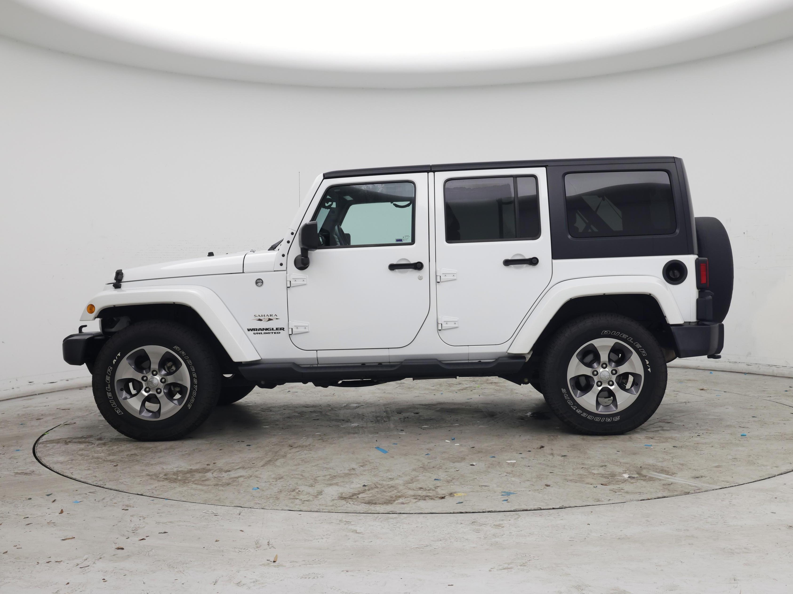 Thumbnail: 2016 Jeep Wrangler - 3