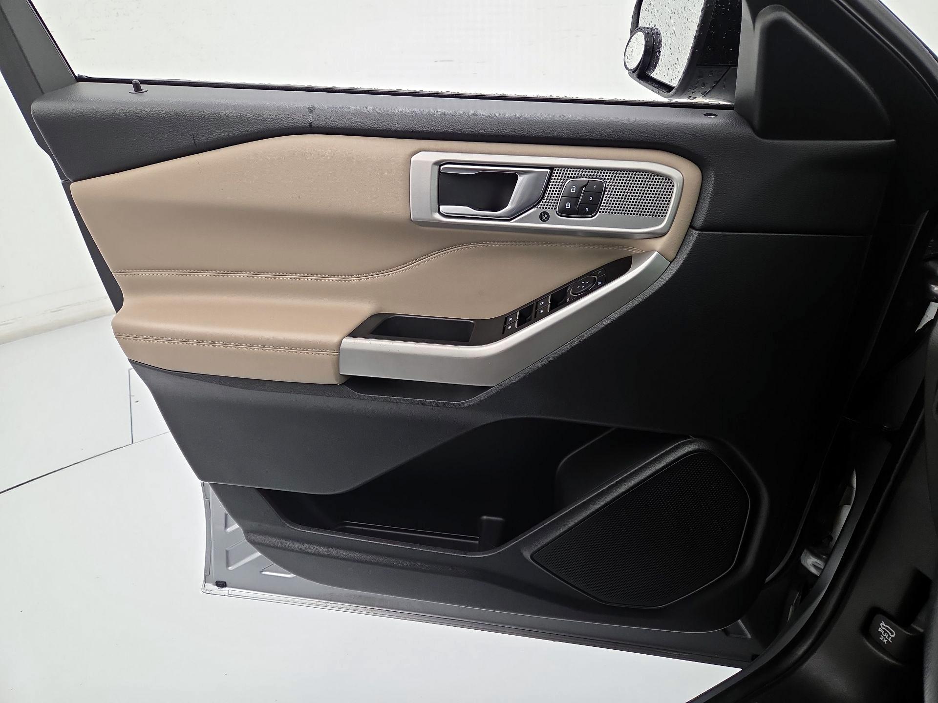 Thumbnail: 2022 Ford Explorer - 12