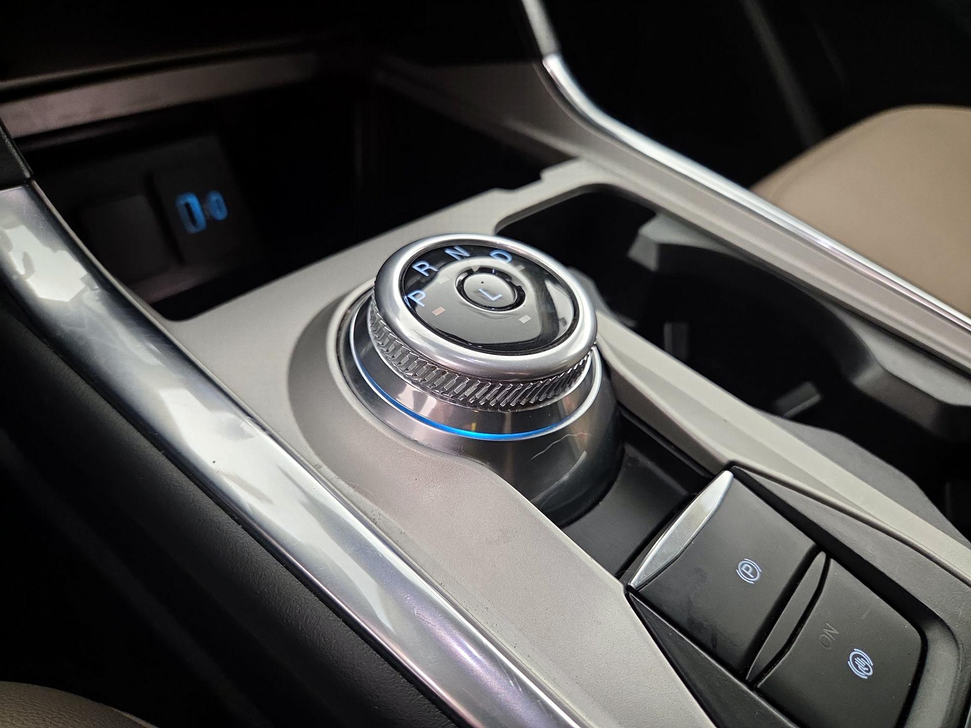 Thumbnail: 2022 Ford Explorer - 18