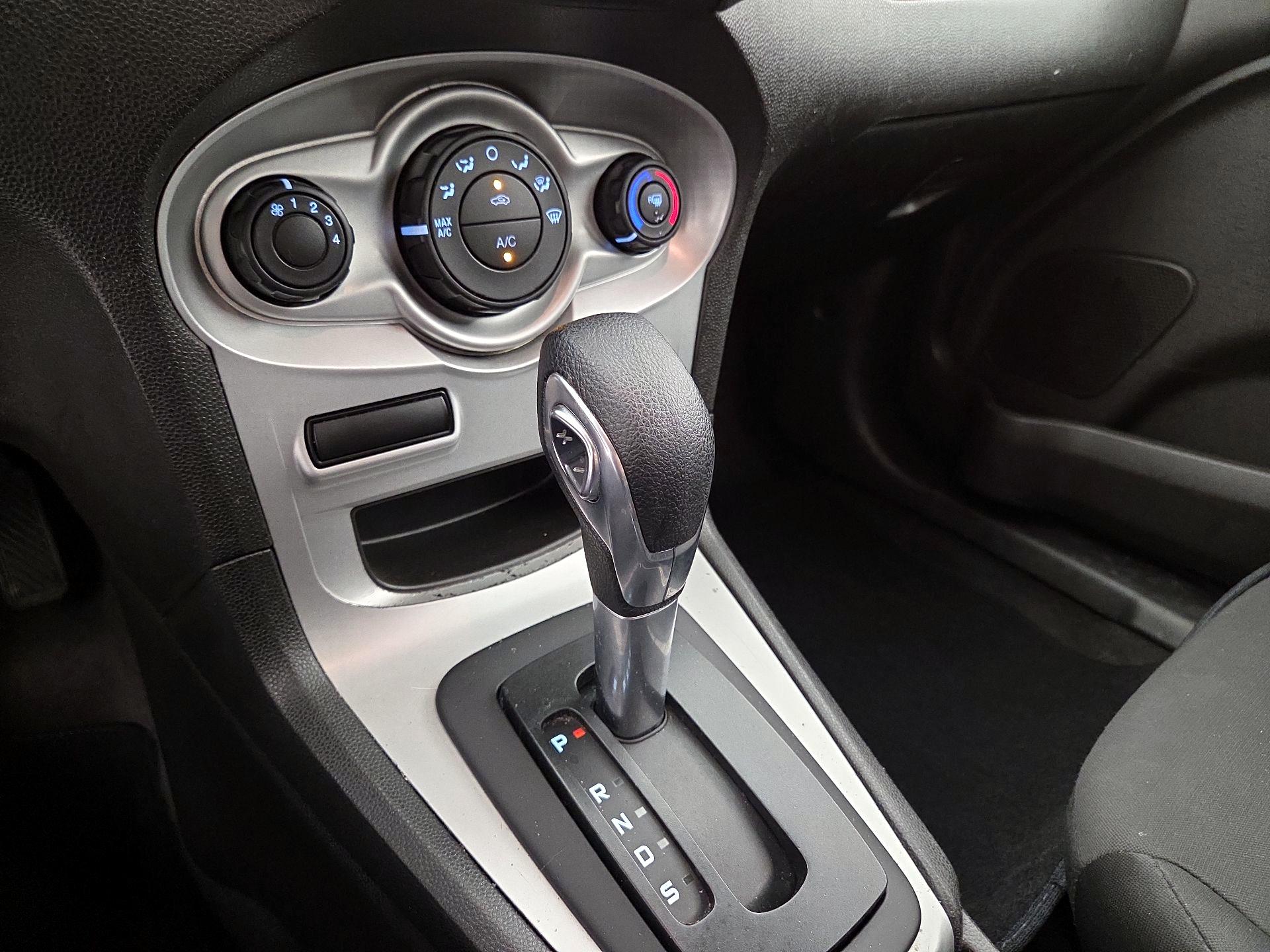 Thumbnail: 2019 Ford Fiesta - 17