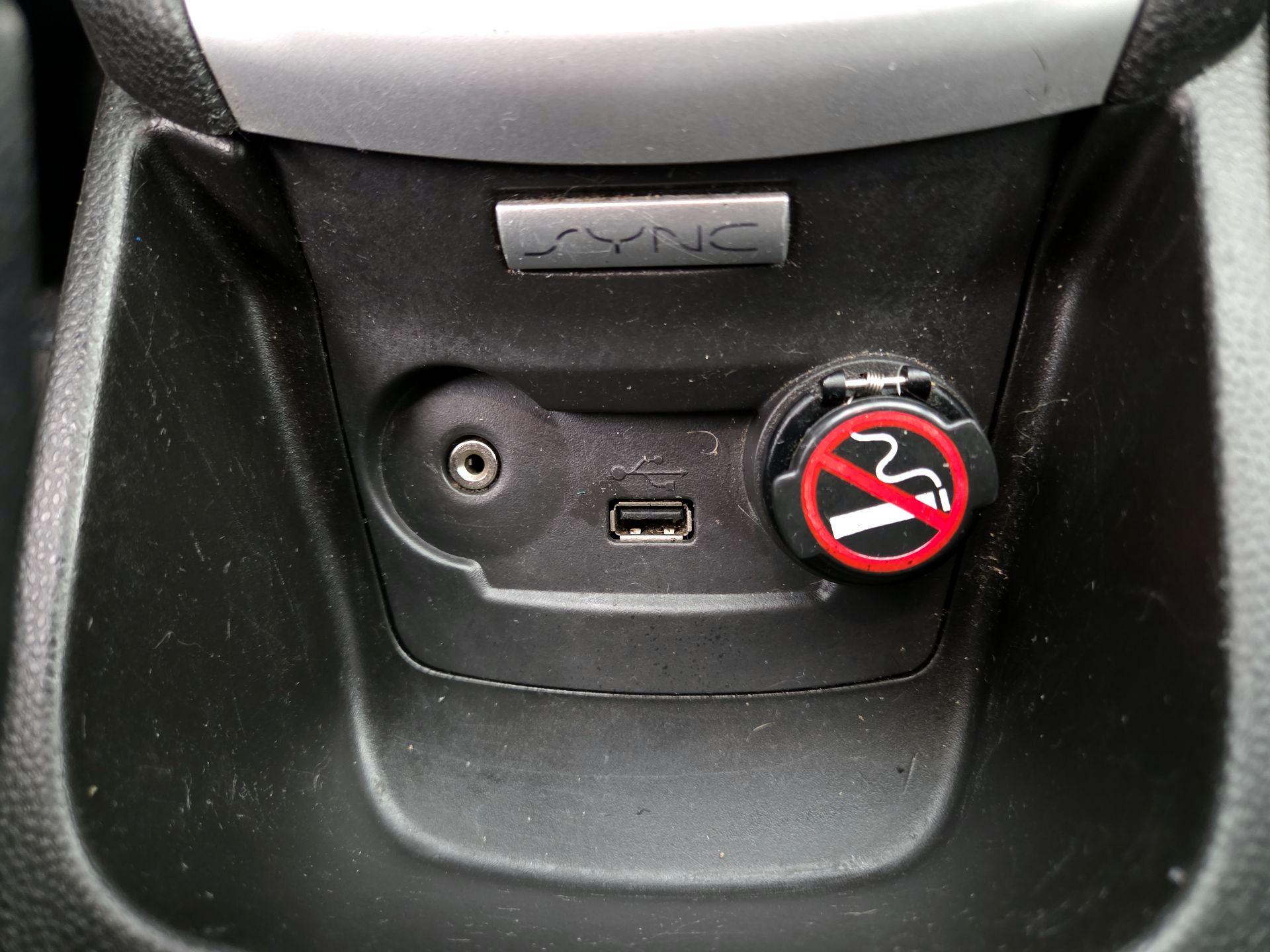 Thumbnail: 2019 Ford Fiesta - 18