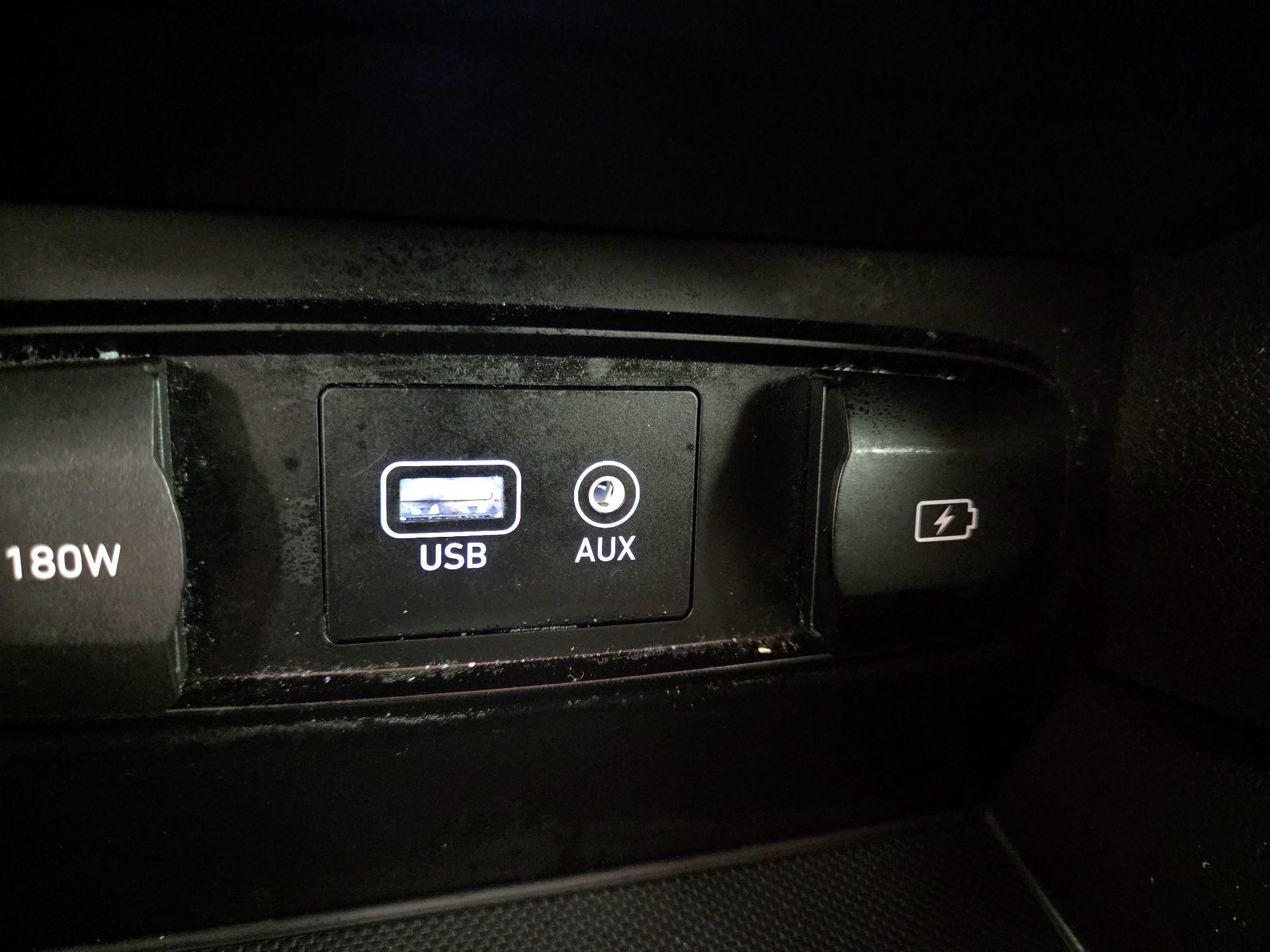 Thumbnail: 2019 Hyundai Santa Fe - 18