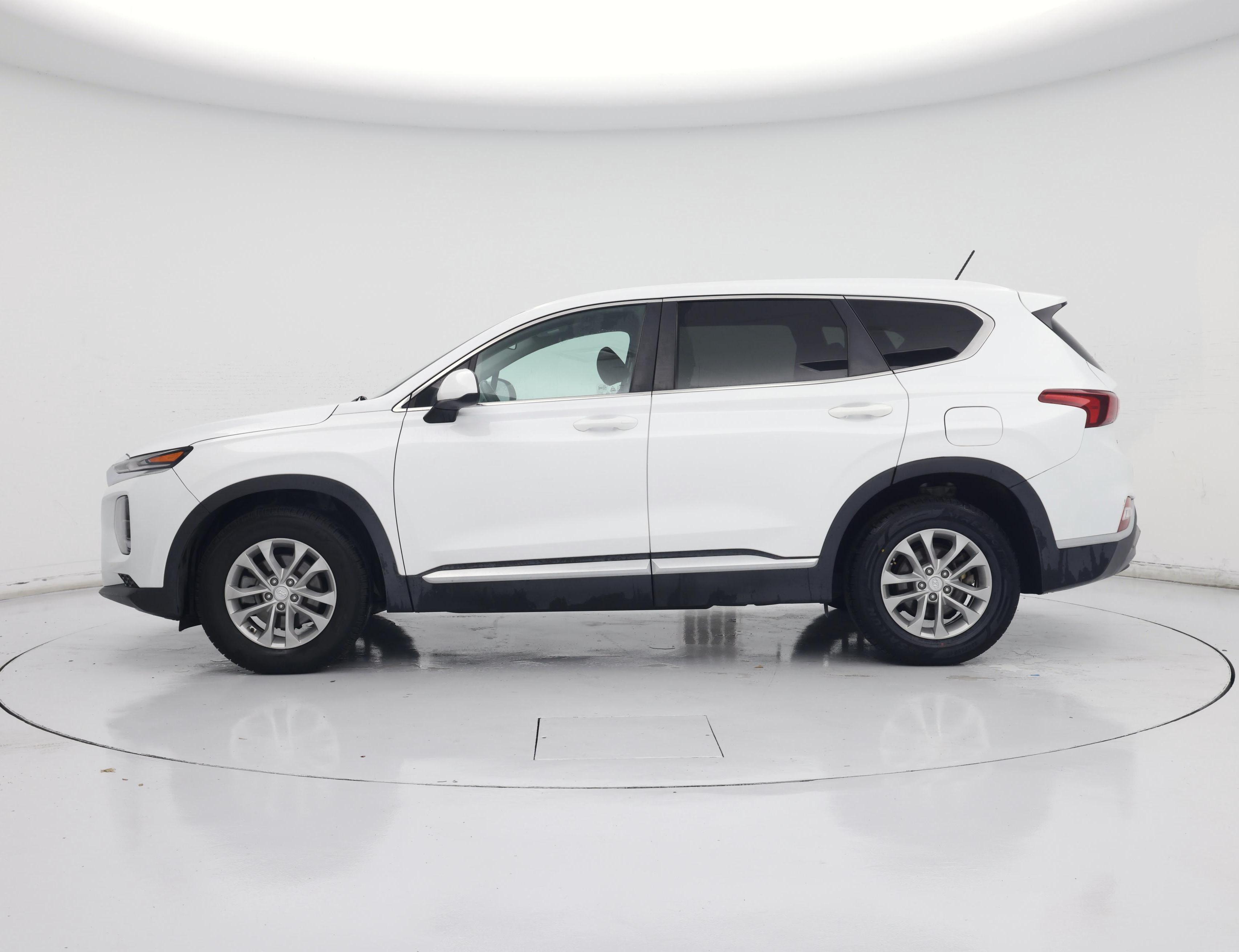 Thumbnail: 2019 Hyundai Santa Fe - 3