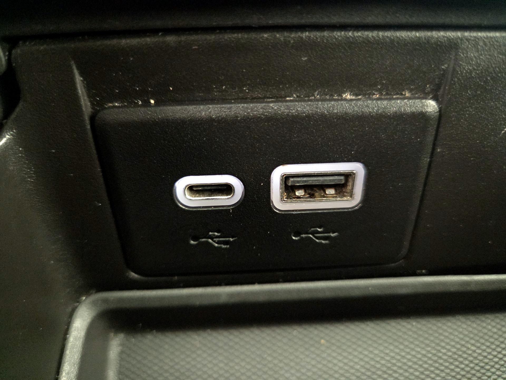 Thumbnail: 2021 GMC Yukon - 19