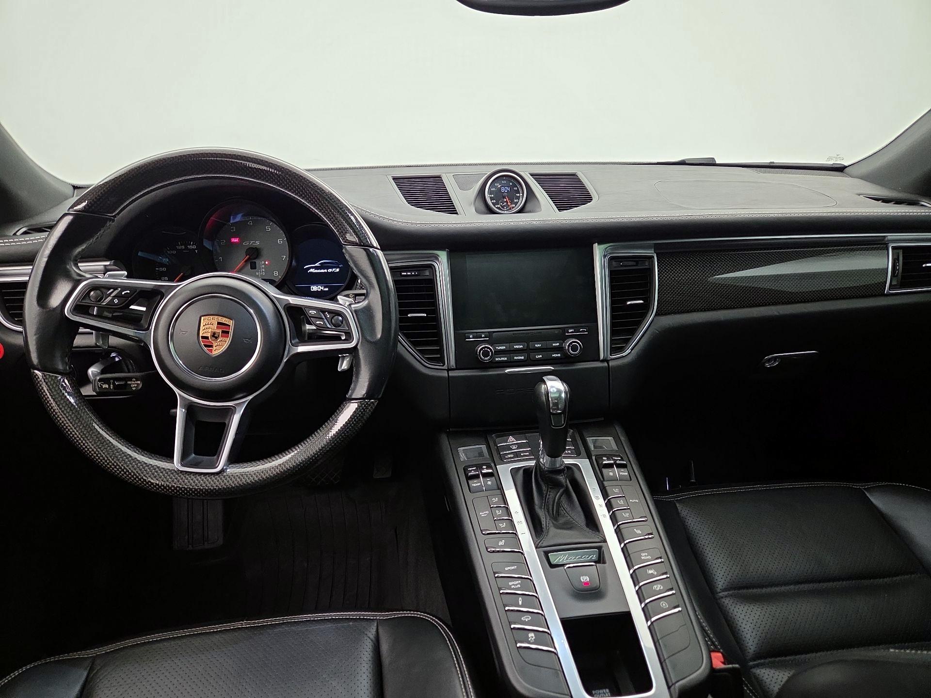 Thumbnail: 2018 Porsche Macan - 9
