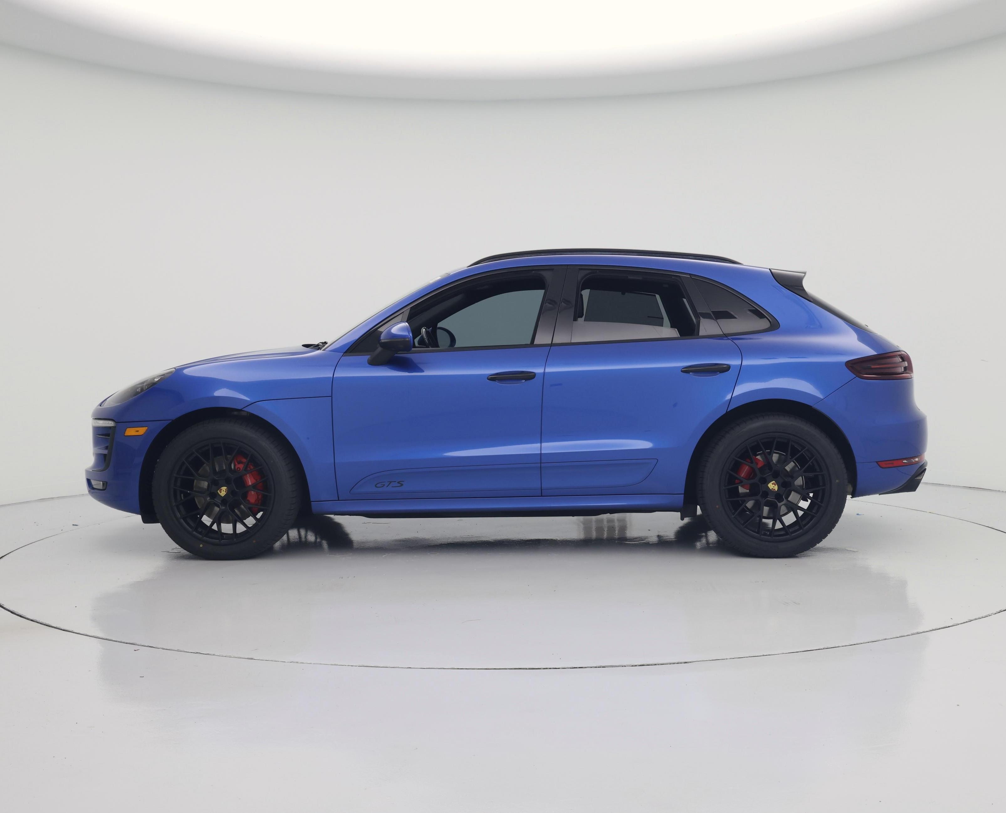 Thumbnail: 2018 Porsche Macan - 3