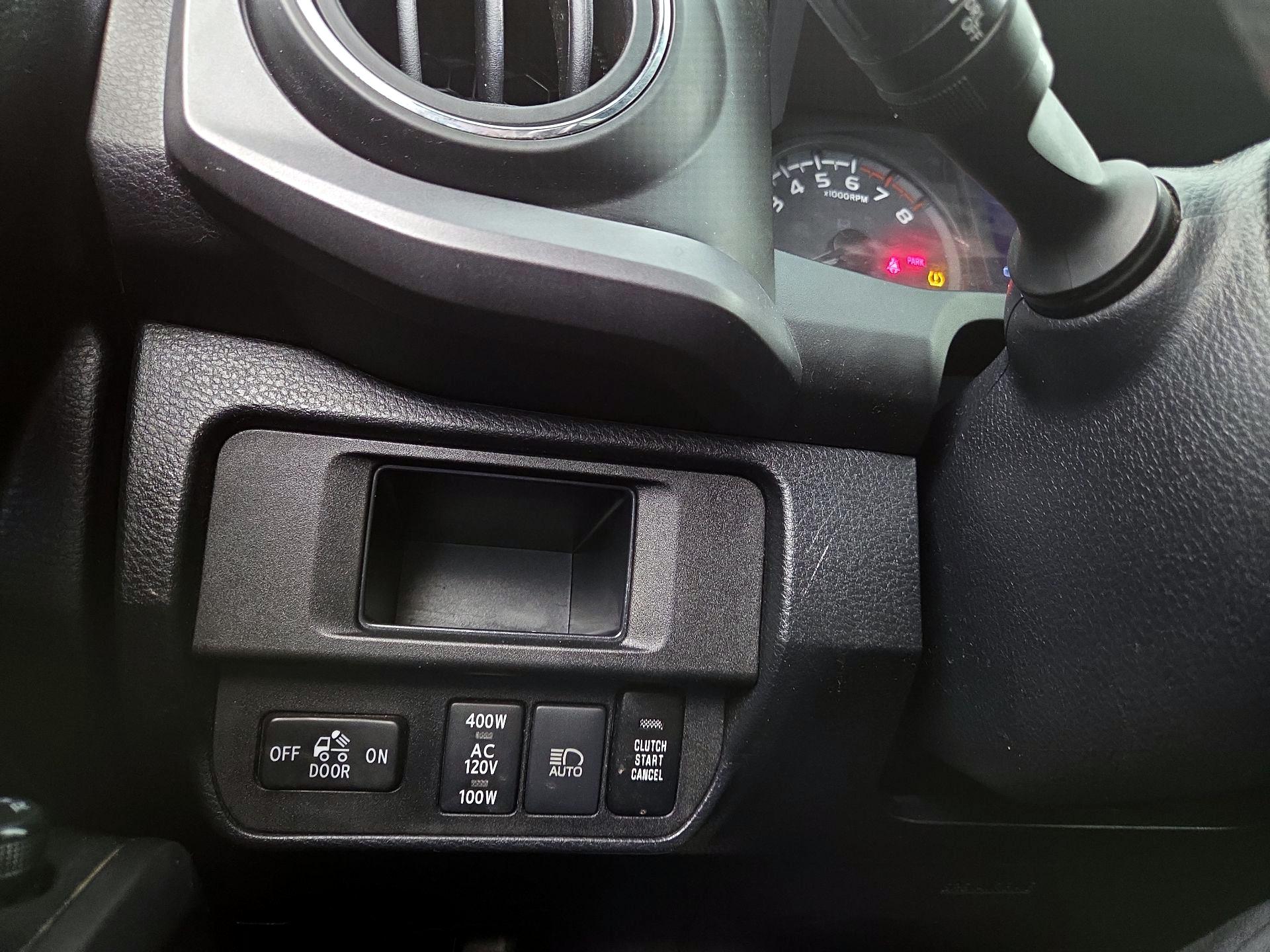 Thumbnail: 2019 Toyota Tacoma - 13